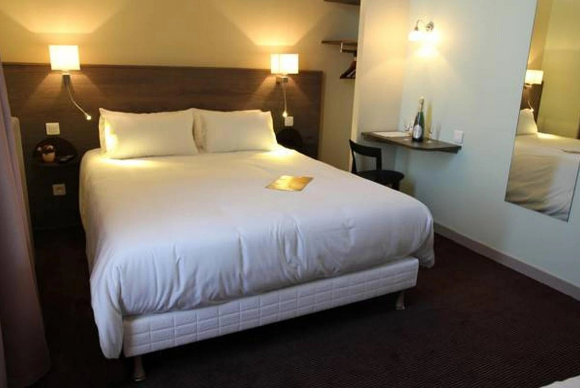 Chambre disponible pour un séminaire d'entreprise à Accostage Hôtel Plage de la Concurrence - La Rochelle