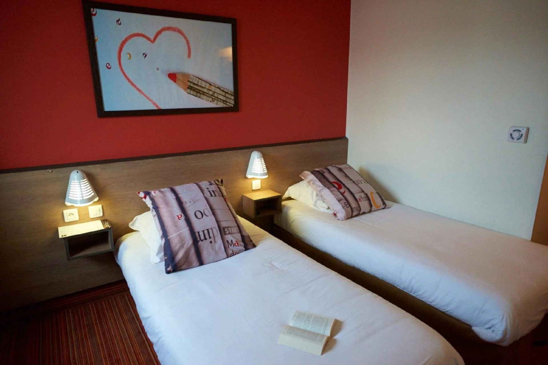 Magnifique chambre pour un séminaire d'entreprise à Ace Hôtel Paris Roissy - Mitry-Mory