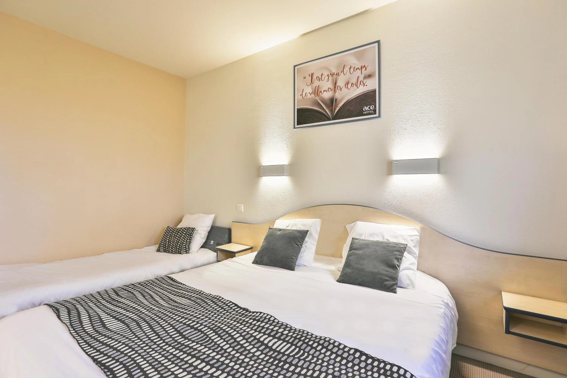 Magnifique chambre pour un séminaire d'entreprise à ACE Hôtel Vendée Saint Hermine - Pornic