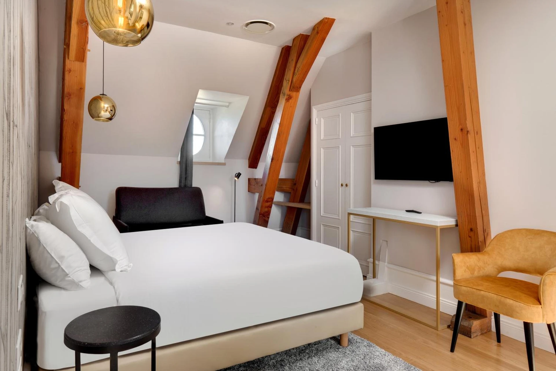 Magnifique chambre pour un séminaire d'entreprise à Alexandra Palace - La Maison Younan - Mazières-en-Gâtine