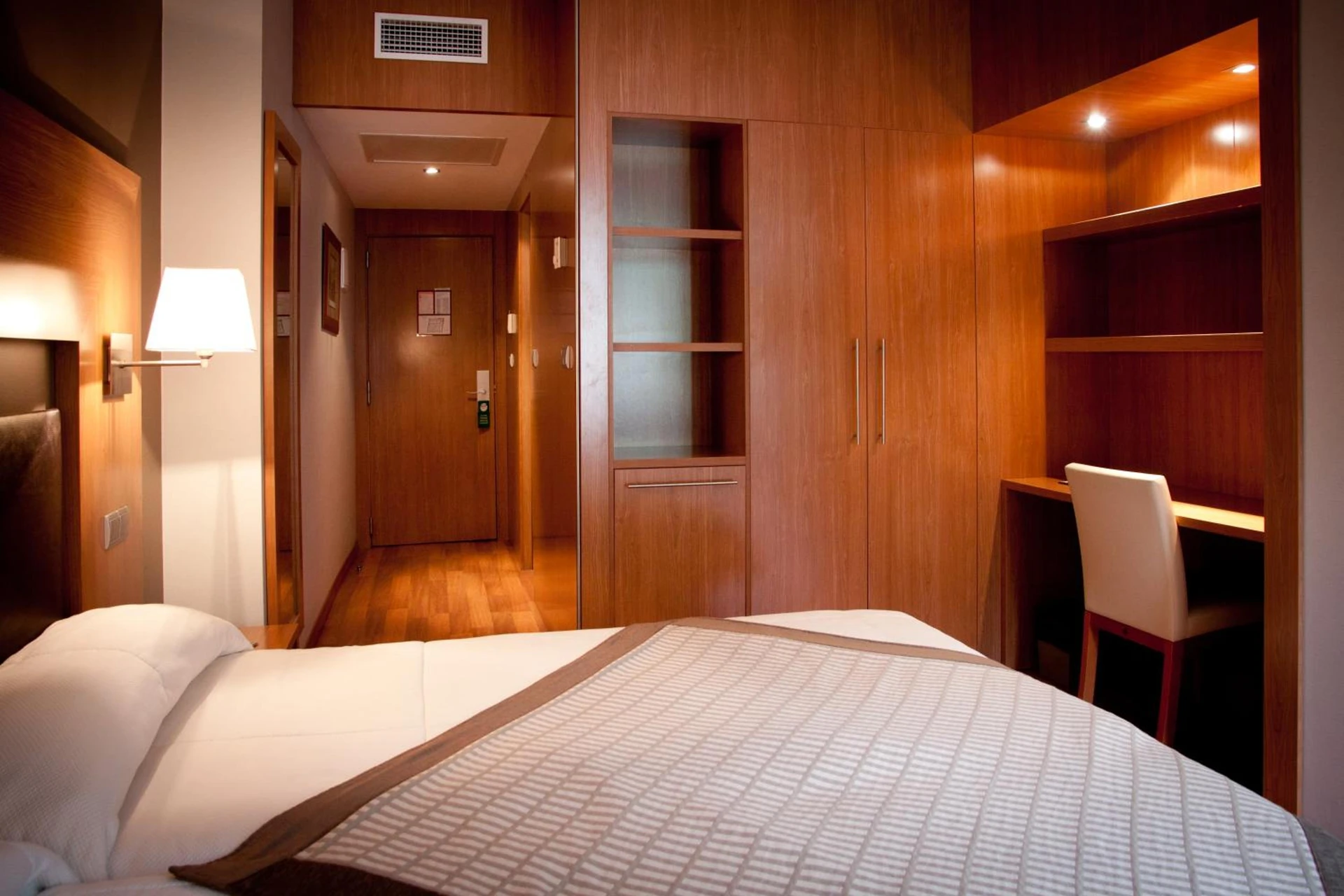 Chambre disponible pour un séminaire d'entreprise à Alti Hôtel - Luchon