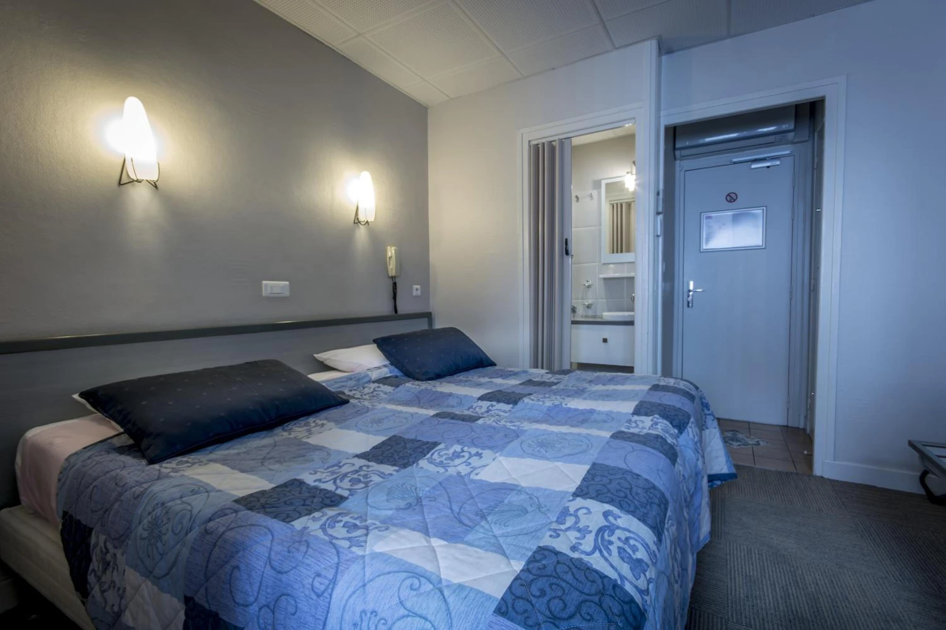 Chambre disponible pour un séminaire d'entreprise à Au Primerose Hôtel - Argelès-Gazost