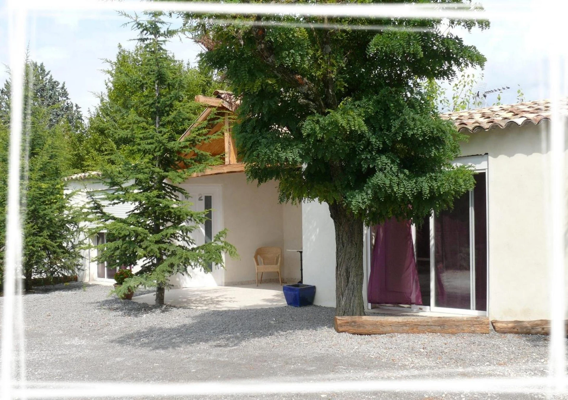 Chambre disponible pour un séminaire d'entreprise à Auberge de la Couronne - Lablachère