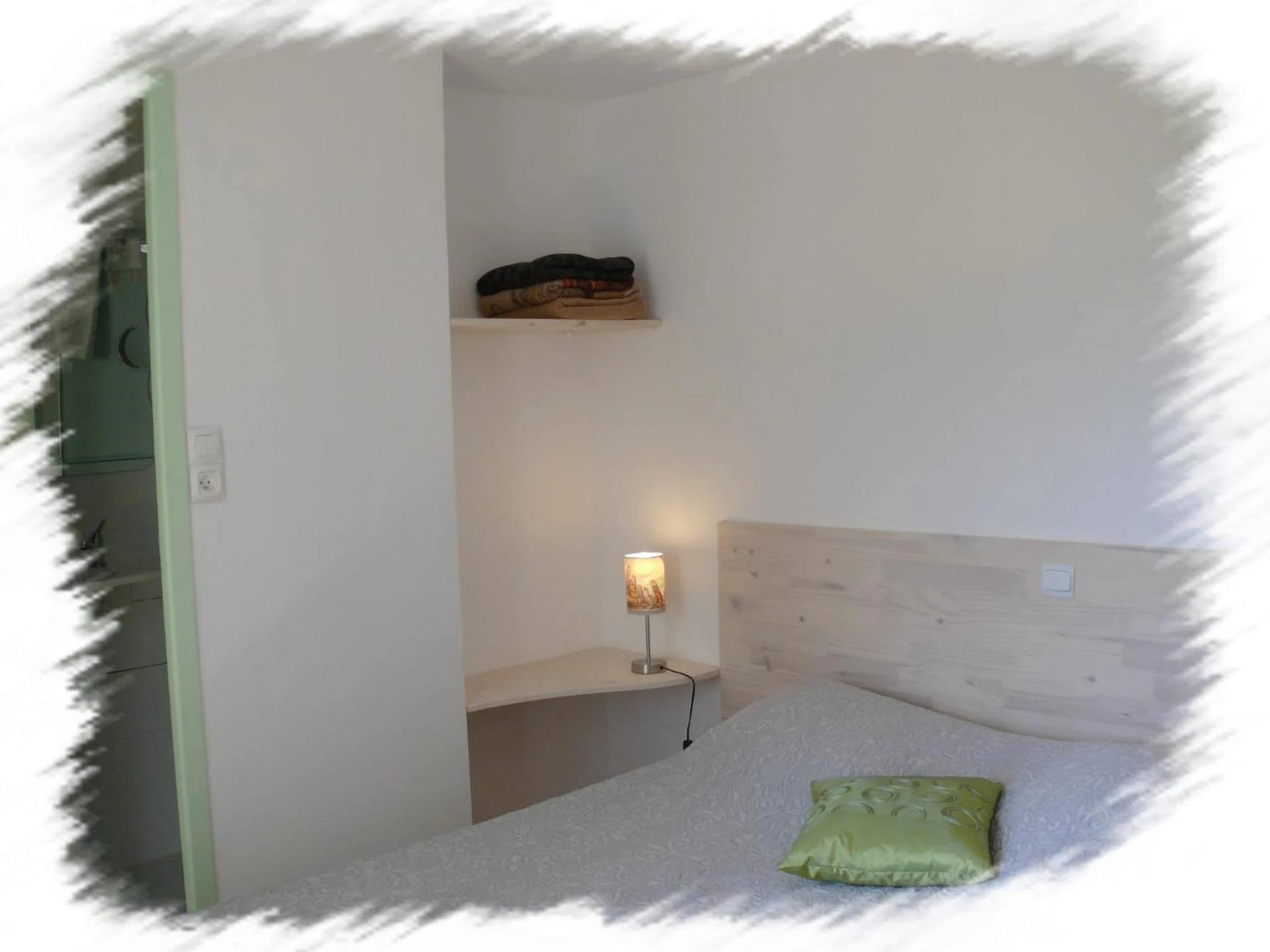 Chambre disponible pour un séminaire d'entreprise à Auberge de la Couronne - Lablachère