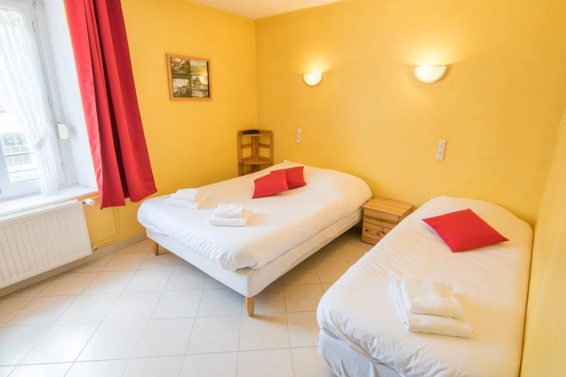 Chambre disponible pour un séminaire d'entreprise à Logis Auberge De La Plaine - Brignoles
