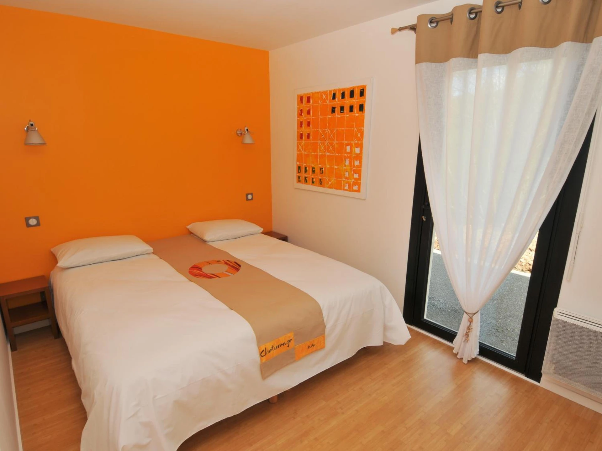Chambre disponible pour un séminaire d'entreprise à Auberge des VoyaJoueurs - Monteneuf