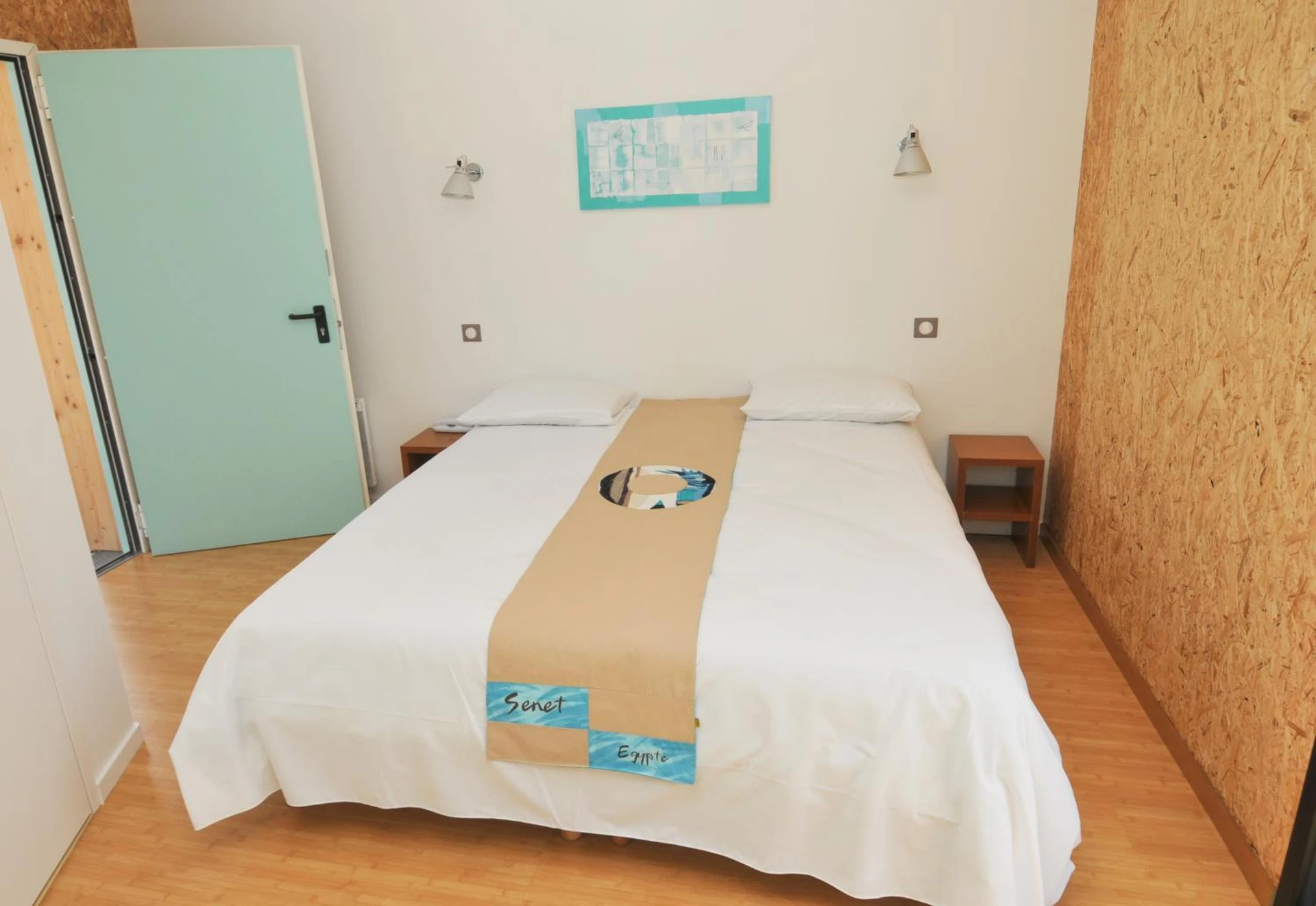Magnifique chambre pour un séminaire d'entreprise à Auberge des VoyaJoueurs - Monteneuf