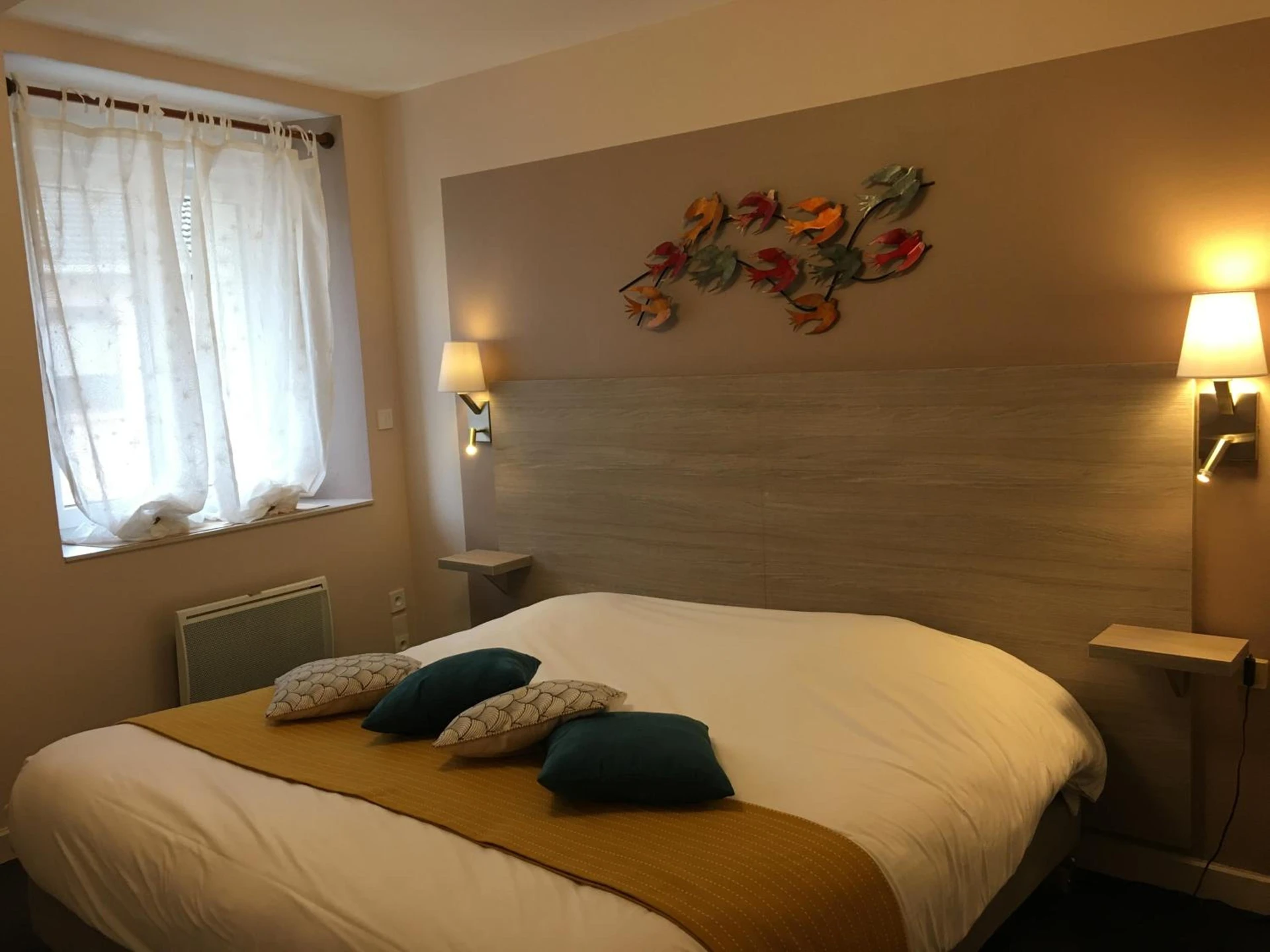 Chambre disponible pour un séminaire d'entreprise à LOGIS Hotel Restaurant Auberge Du Cheval Blanc - Chamouilley