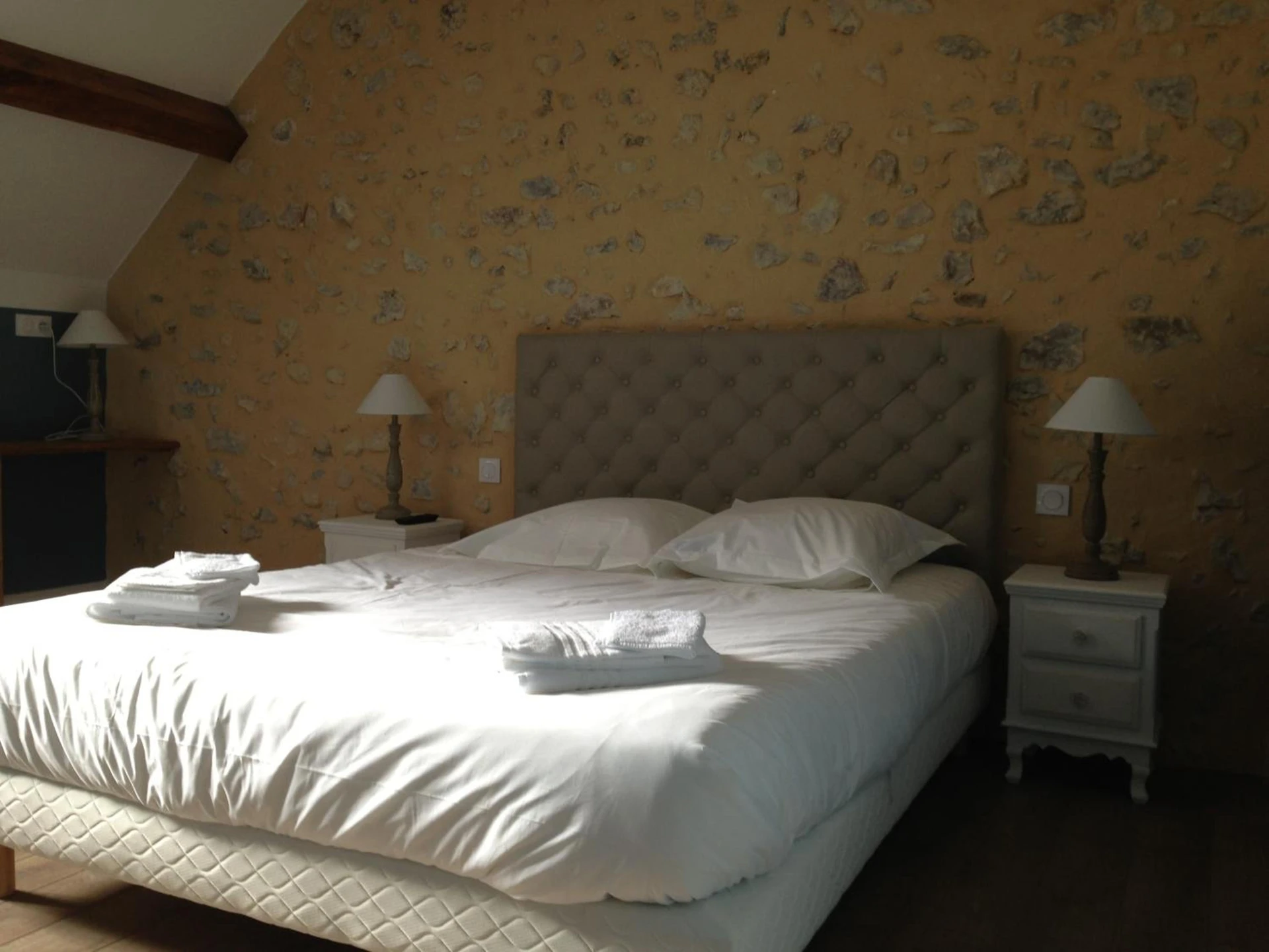 Chambre disponible pour un séminaire d'entreprise à Auberge du Moulin à Vent, The Originals Relais - Manou