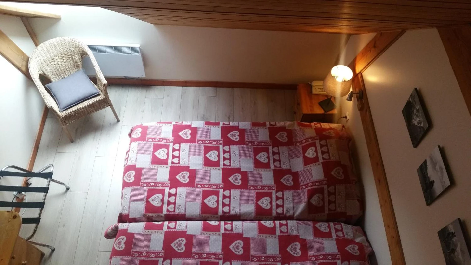 Magnifique chambre pour un séminaire d'entreprise à Hotel Auberge Edelweiss - La Grave