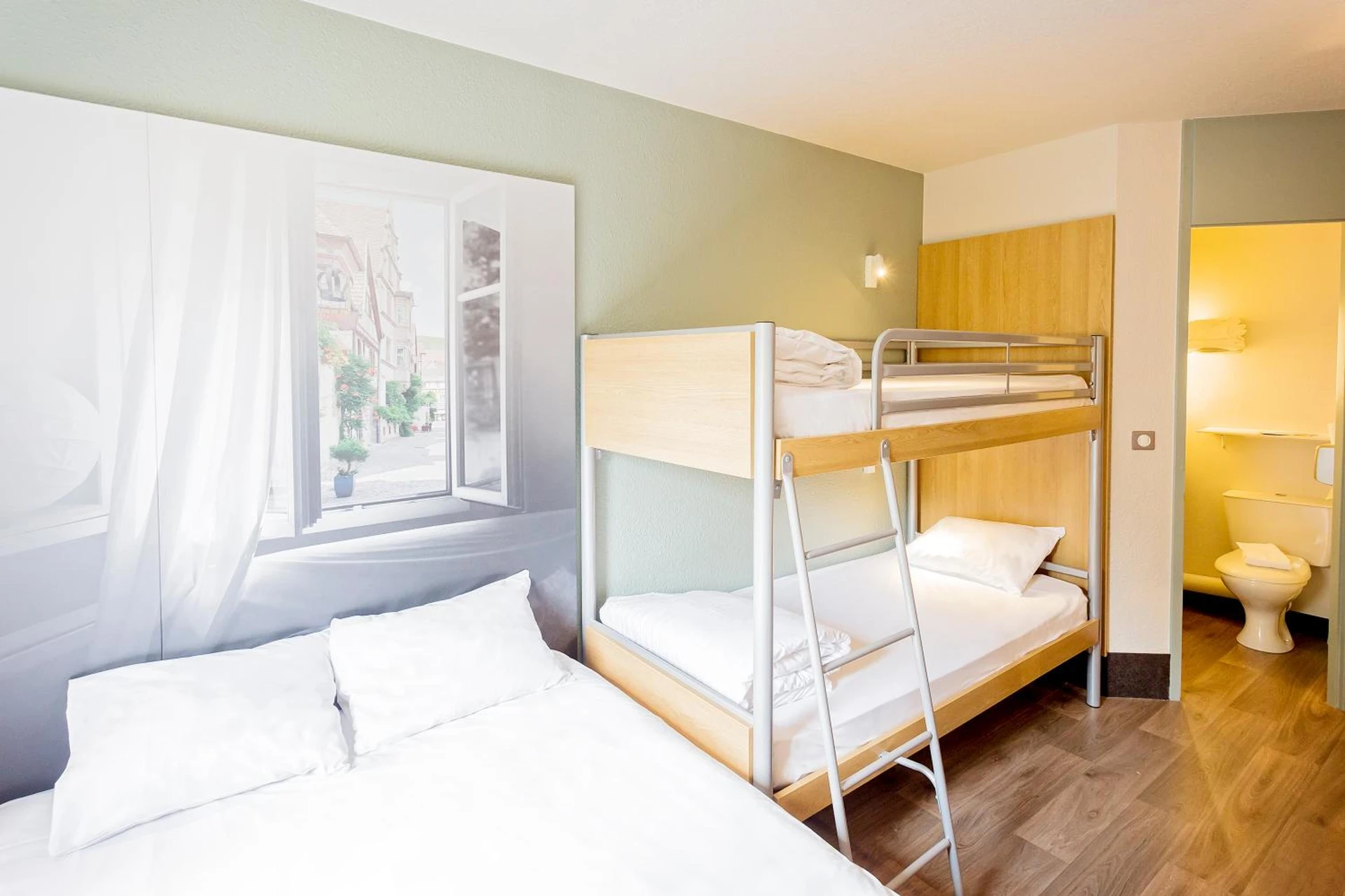 Chambre disponible pour un séminaire d'entreprise à B&B HOTEL Aix-en-Provence Pont de l'Arc - Aix-en-Provence