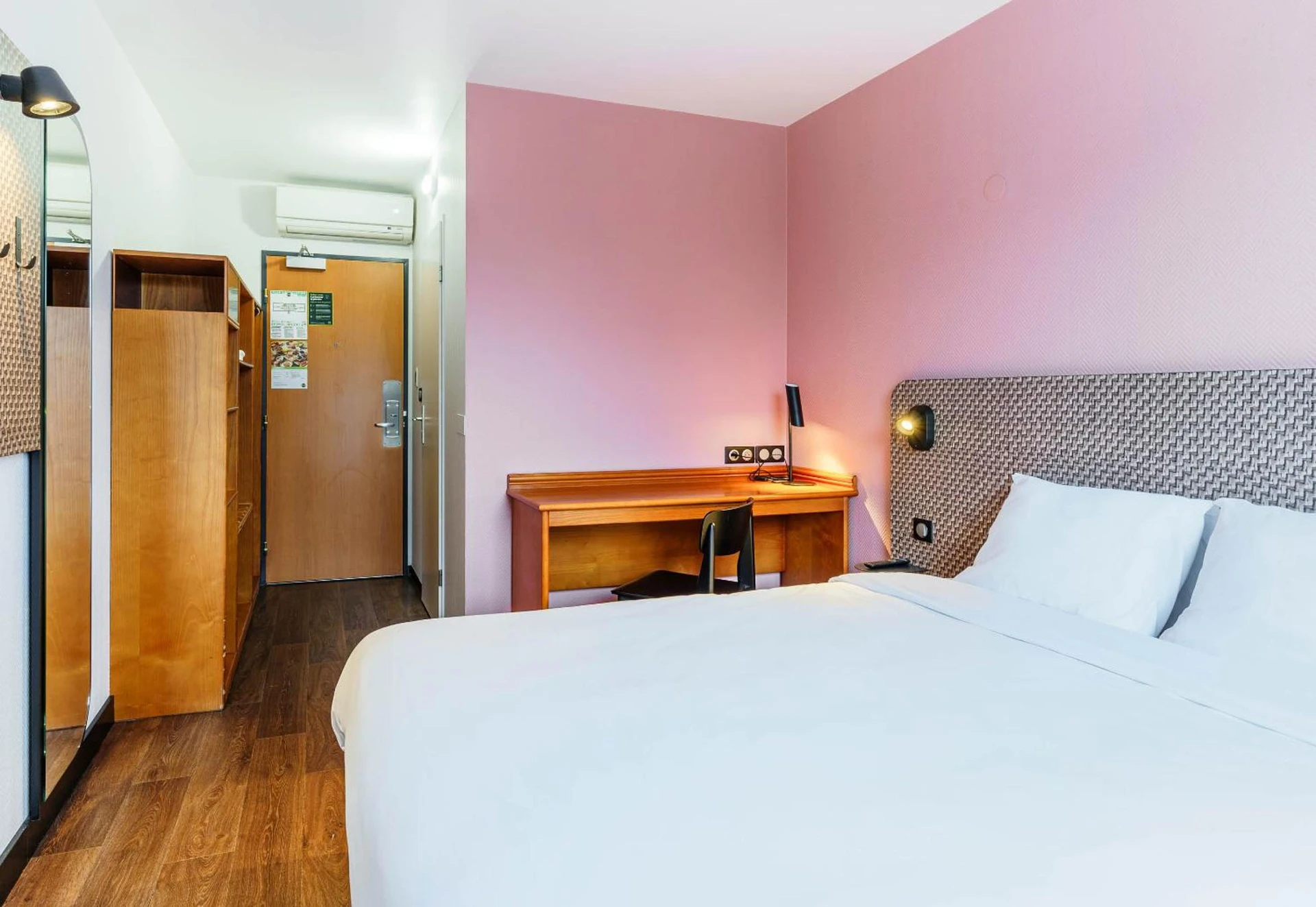 Chambre disponible pour un séminaire d'entreprise à B&B HOTEL Amneville-les-Thermes - Amnéville
