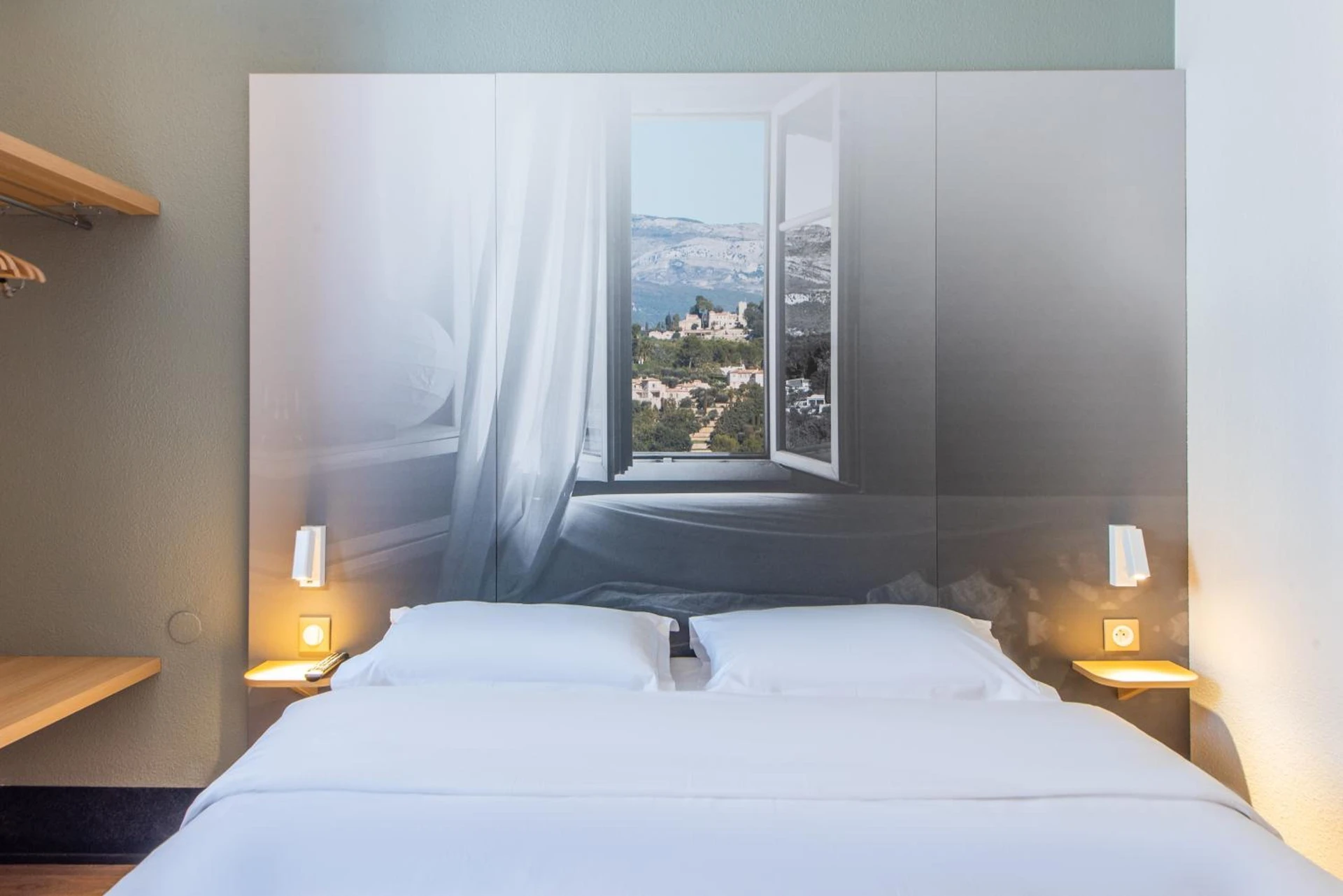 Chambre disponible pour un séminaire d'entreprise à B&B HOTEL Antibes Sophia Le Relais - Biot