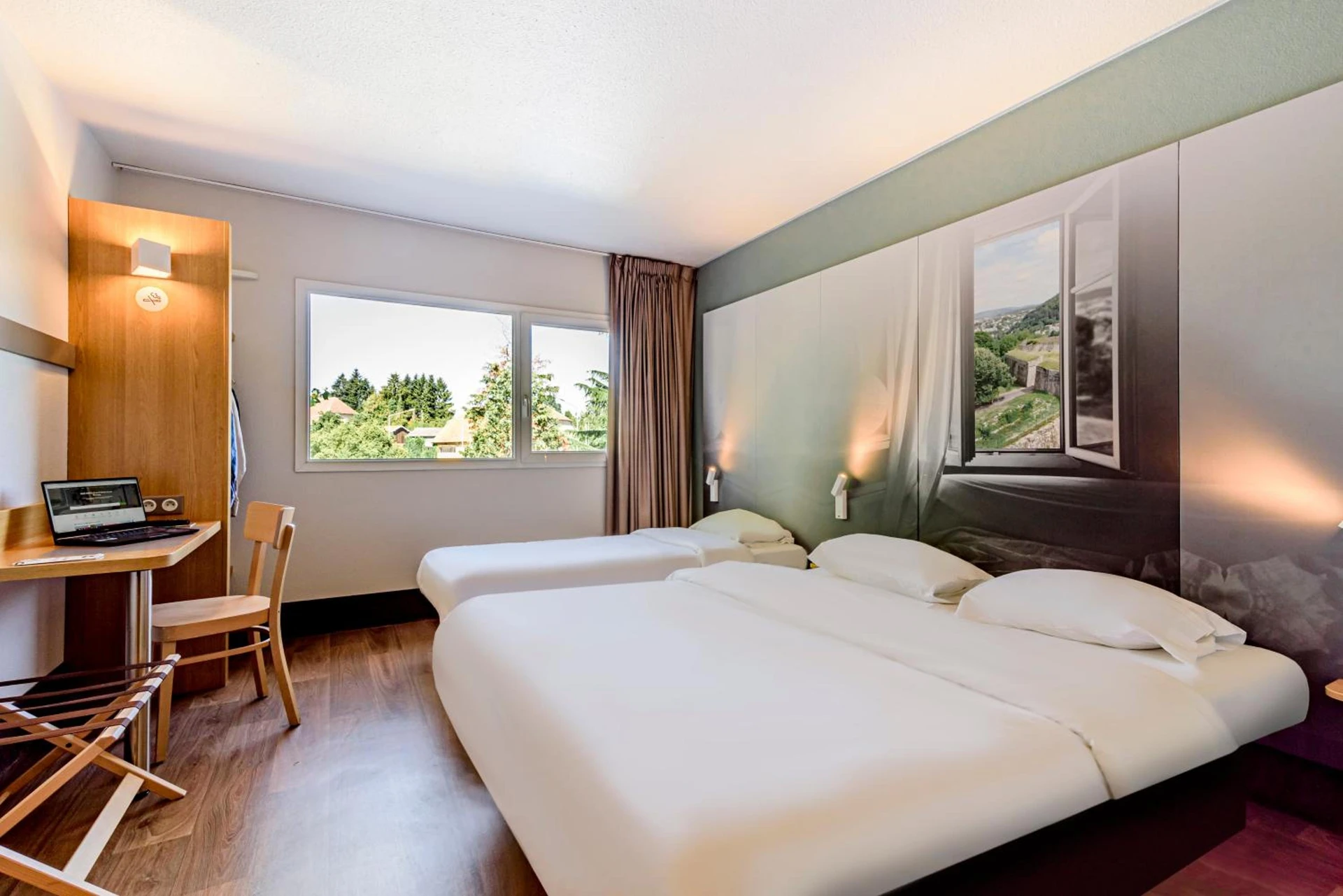 Chambre disponible pour un séminaire d'entreprise à B&B HOTEL Besançon Chateaufarine - Besançon