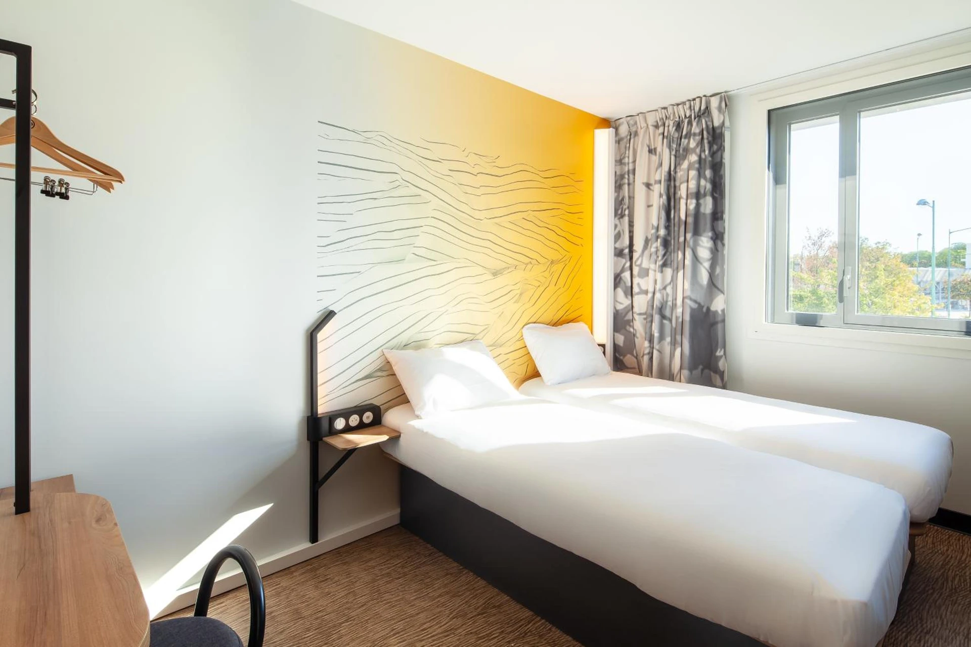 Magnifique chambre pour un séminaire d'entreprise à B&B HOTEL Bois d'Arcy Saint Quentin en Yvelines - Bois-dʼArcy