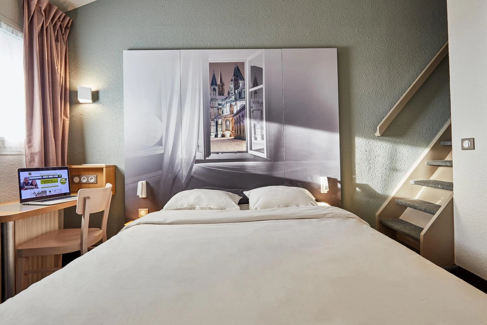 Chambre disponible pour un séminaire d'entreprise à B&B HOTEL CAEN Sud - Ifs