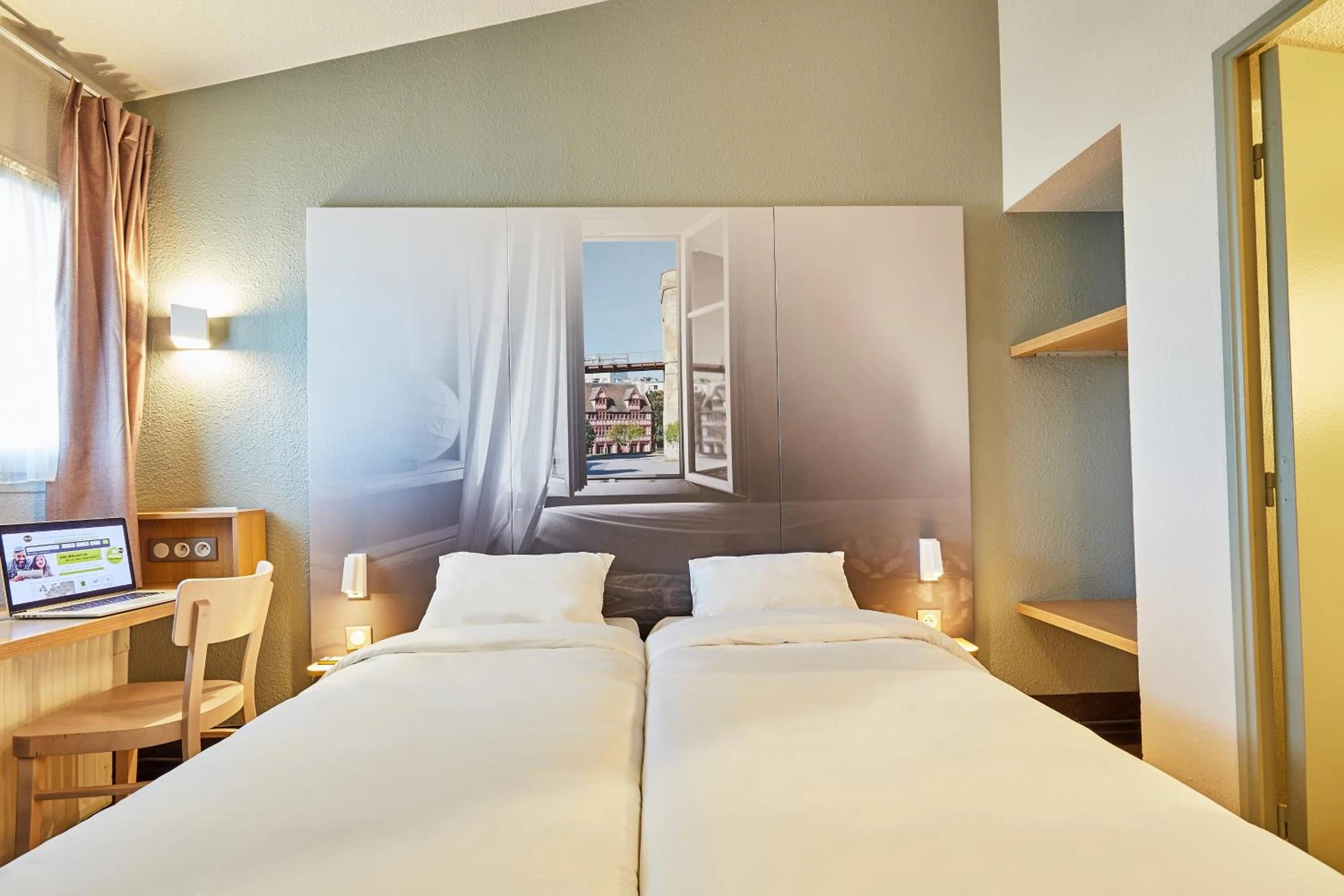 Chambre disponible pour un séminaire d'entreprise à B&B HOTEL CAEN Sud - Ifs