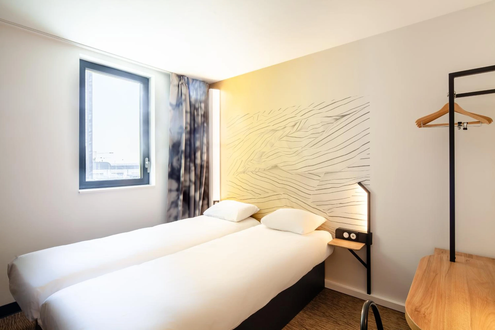 Chambre disponible pour un séminaire d'entreprise à B&B HOTEL Dijon Valmy Toison d'or - Dijon