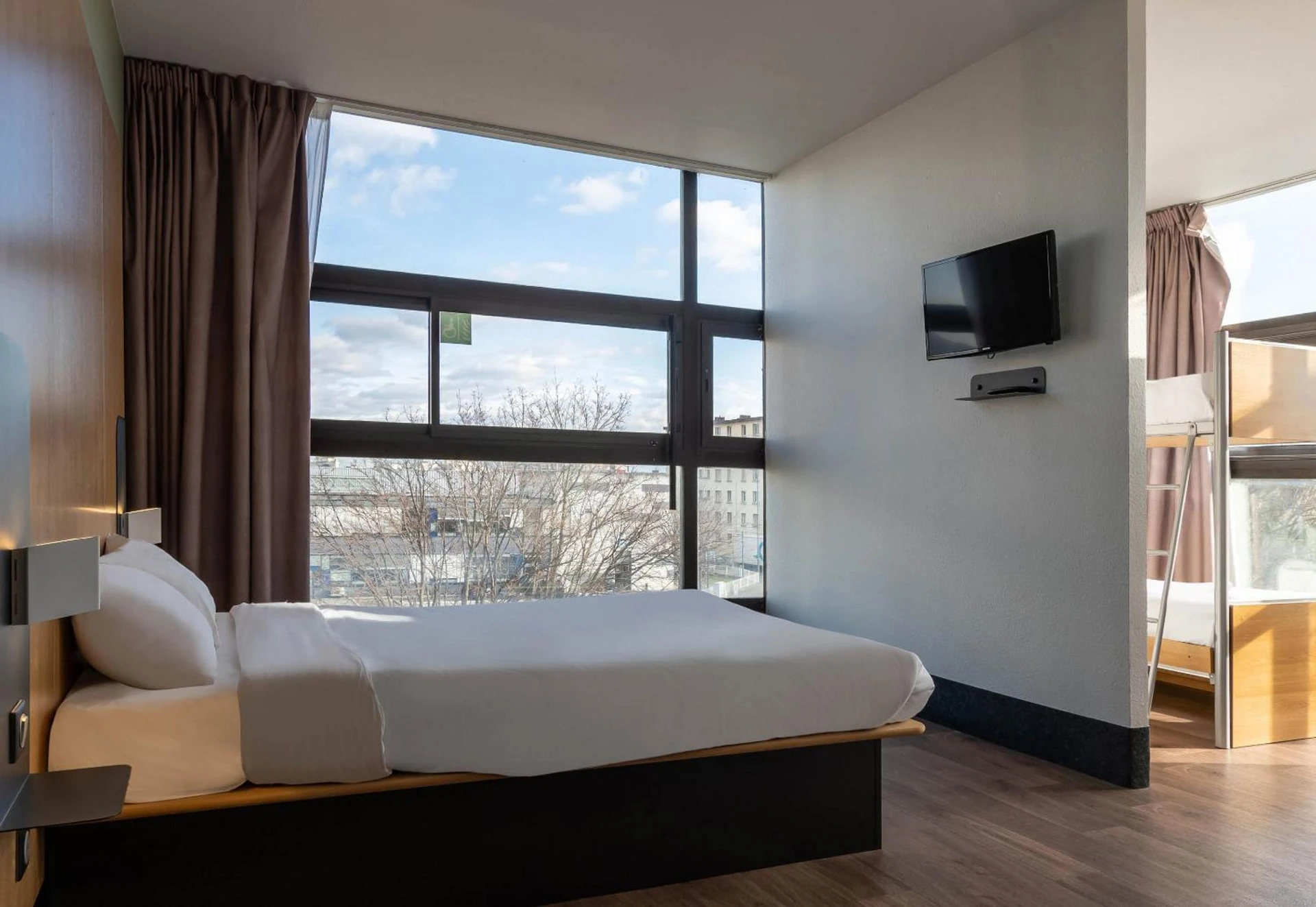 Chambre disponible pour un séminaire d'entreprise à B&B HOTEL Grenoble Centre Verlaine - Grenoble
