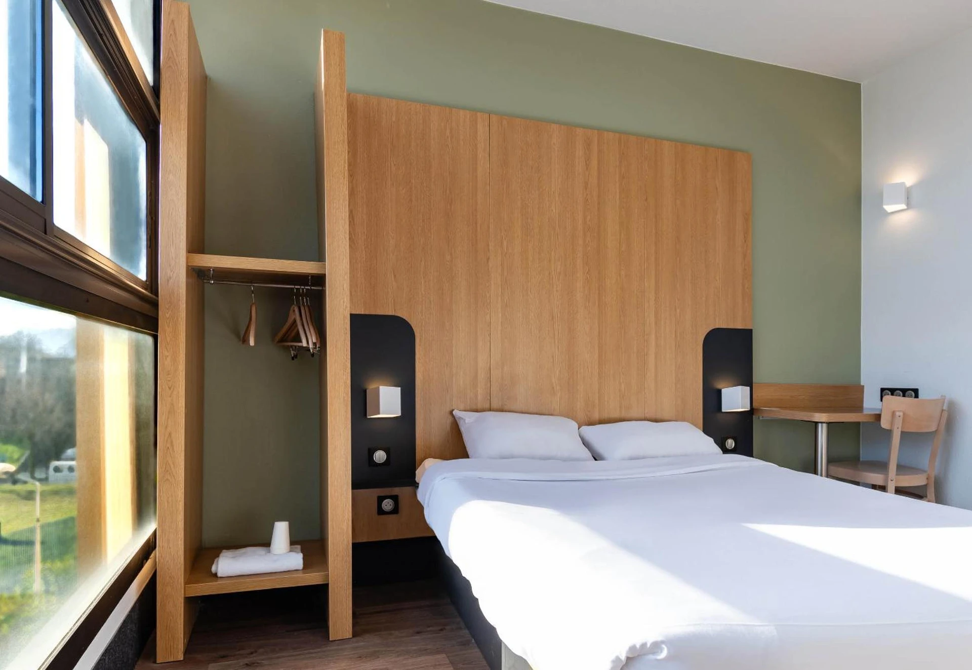Magnifique chambre pour un séminaire d'entreprise à B&B HOTEL Grenoble Centre Verlaine - Grenoble