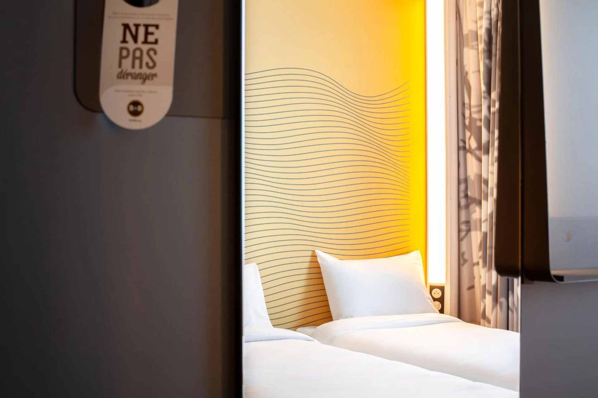 Magnifique chambre pour un séminaire d'entreprise à B&B HOTEL Igny Palaiseau - Igny