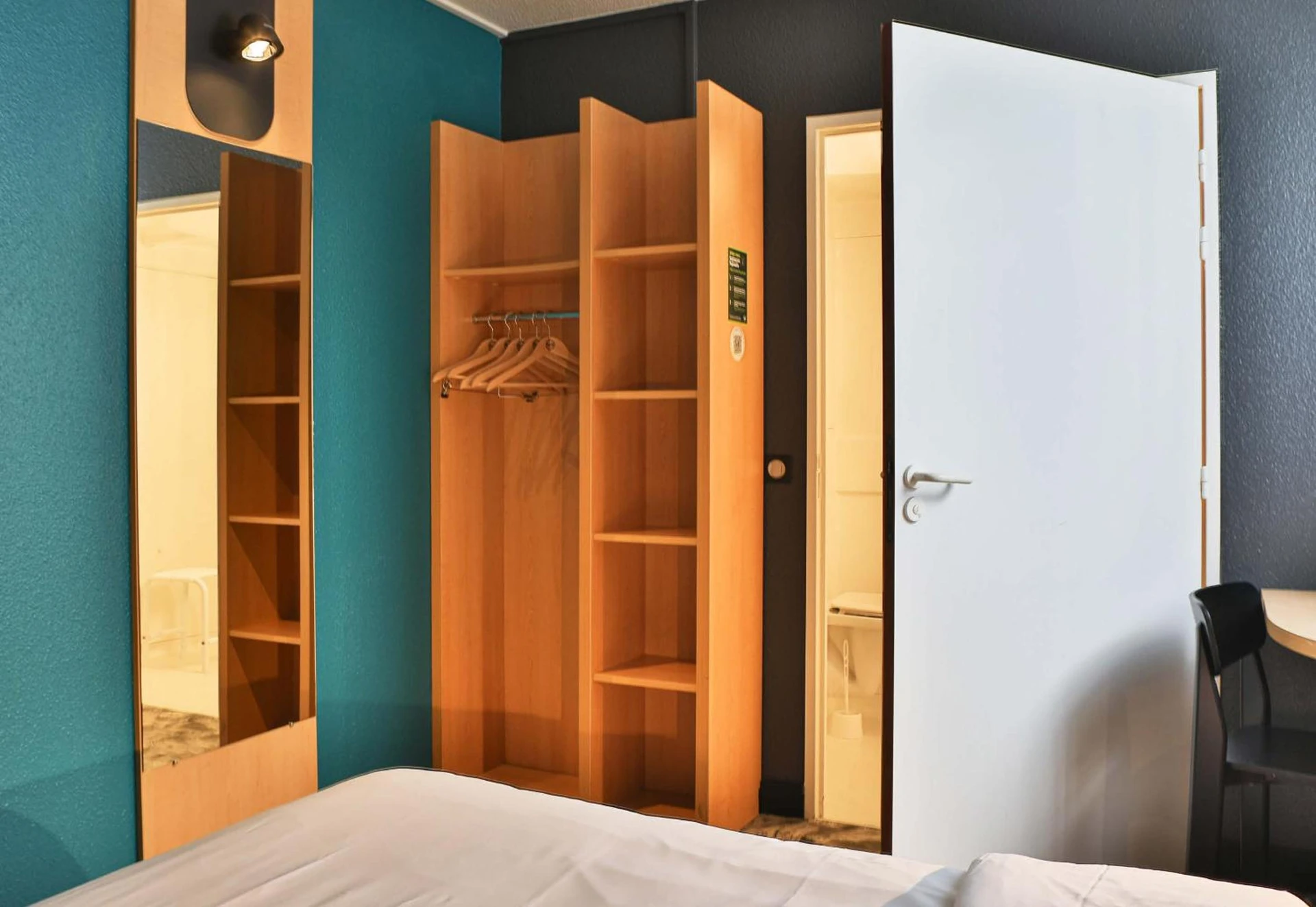 Magnifique chambre pour un séminaire d'entreprise à B&B HOTEL Les Sables-d'Olonne Centre Gare - Les Sables dʼOlonne