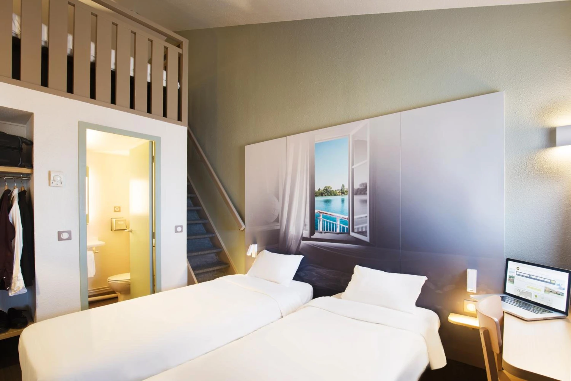 Magnifique chambre pour un séminaire d'entreprise à B&B HOTEL Lyon St Priest - Saint-Priest