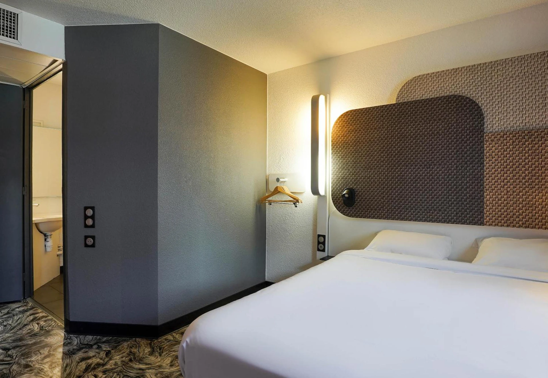 Chambre disponible pour un séminaire d'entreprise à B&B HOTEL Marseille Parc Chanot - Marseille