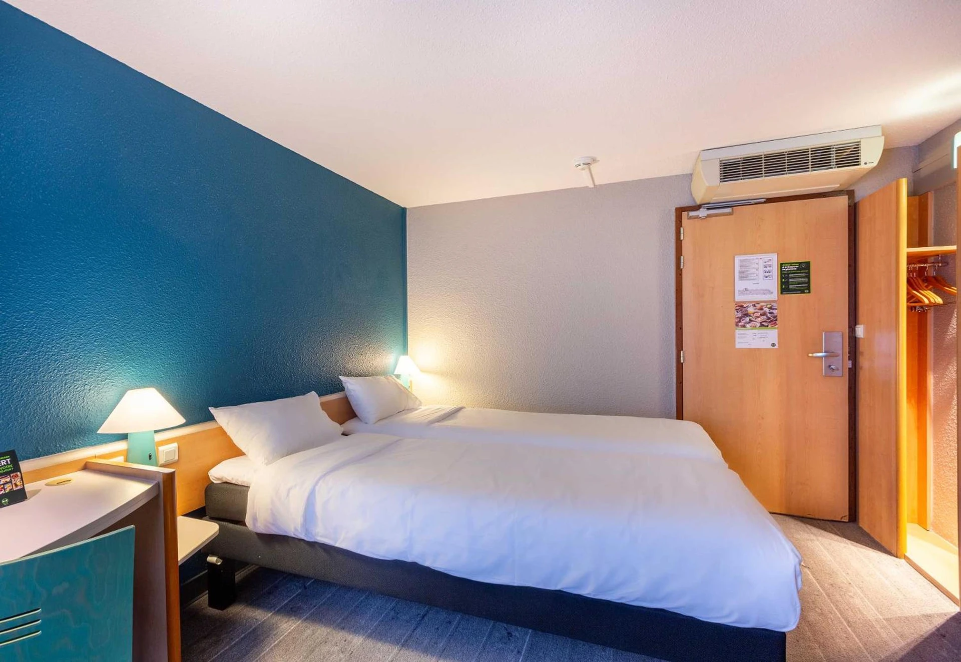 Magnifique chambre pour un séminaire d'entreprise à B&B HOTEL Orléans Centre Foch - Orléans