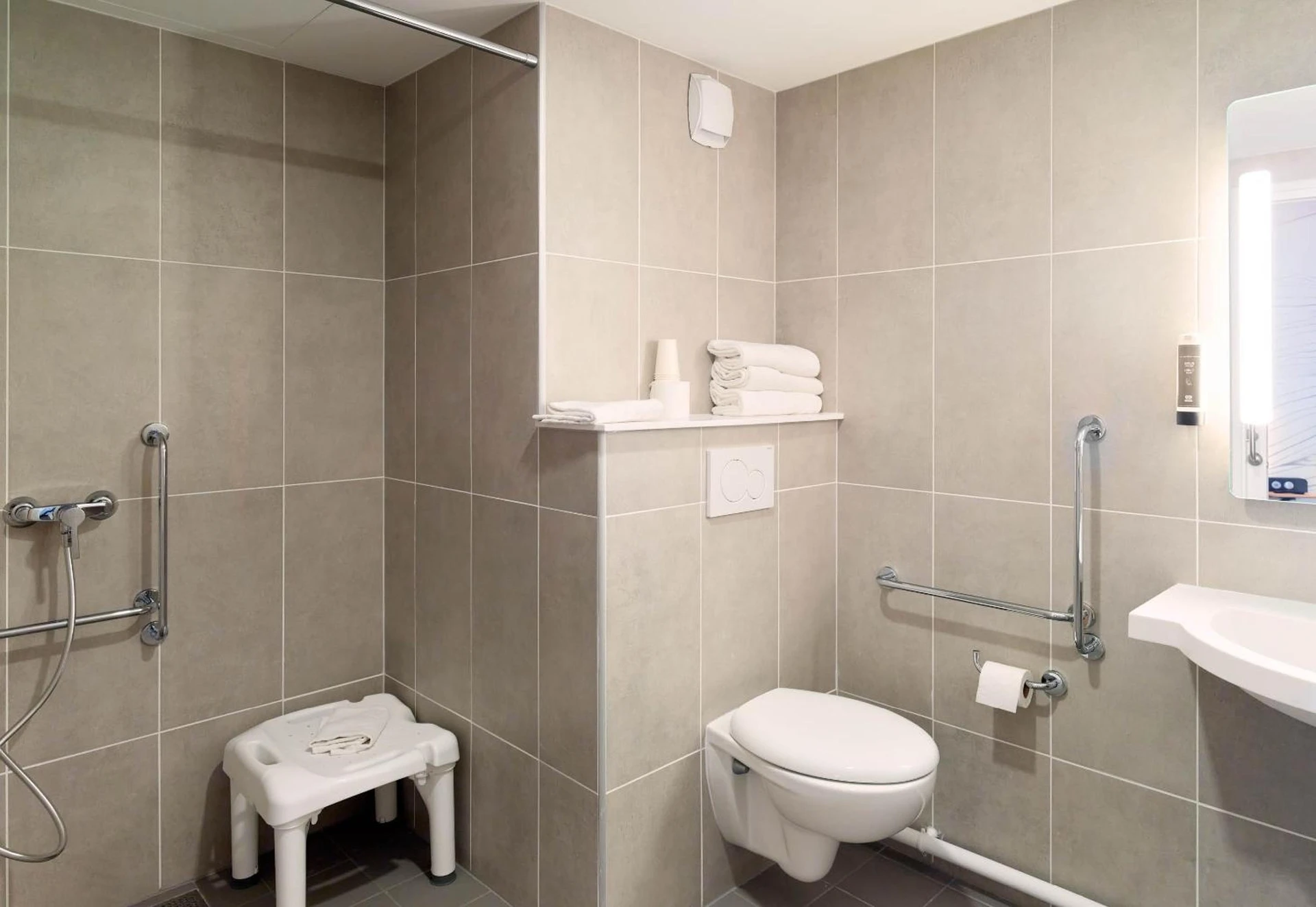 Organiser un séminaire d'entreprise : B&B HOTEL Paris Clichy-sous-Bois 3 étoiles à clichy-sous-bois