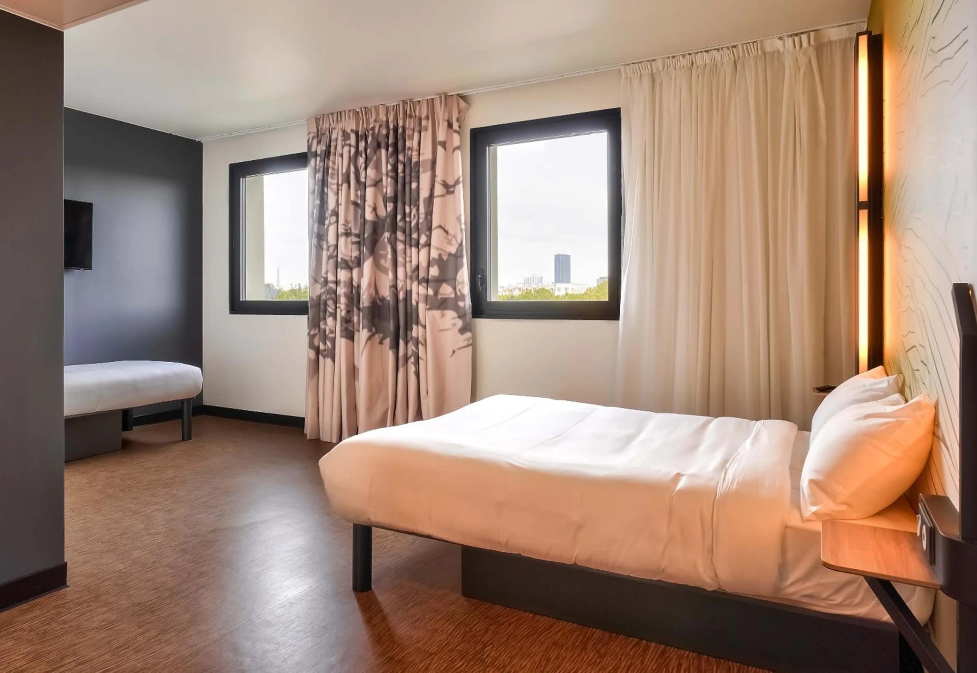 Chambre disponible pour un séminaire d'entreprise à B&B HOTEL Paris Porte d'Orléans - Montrouge