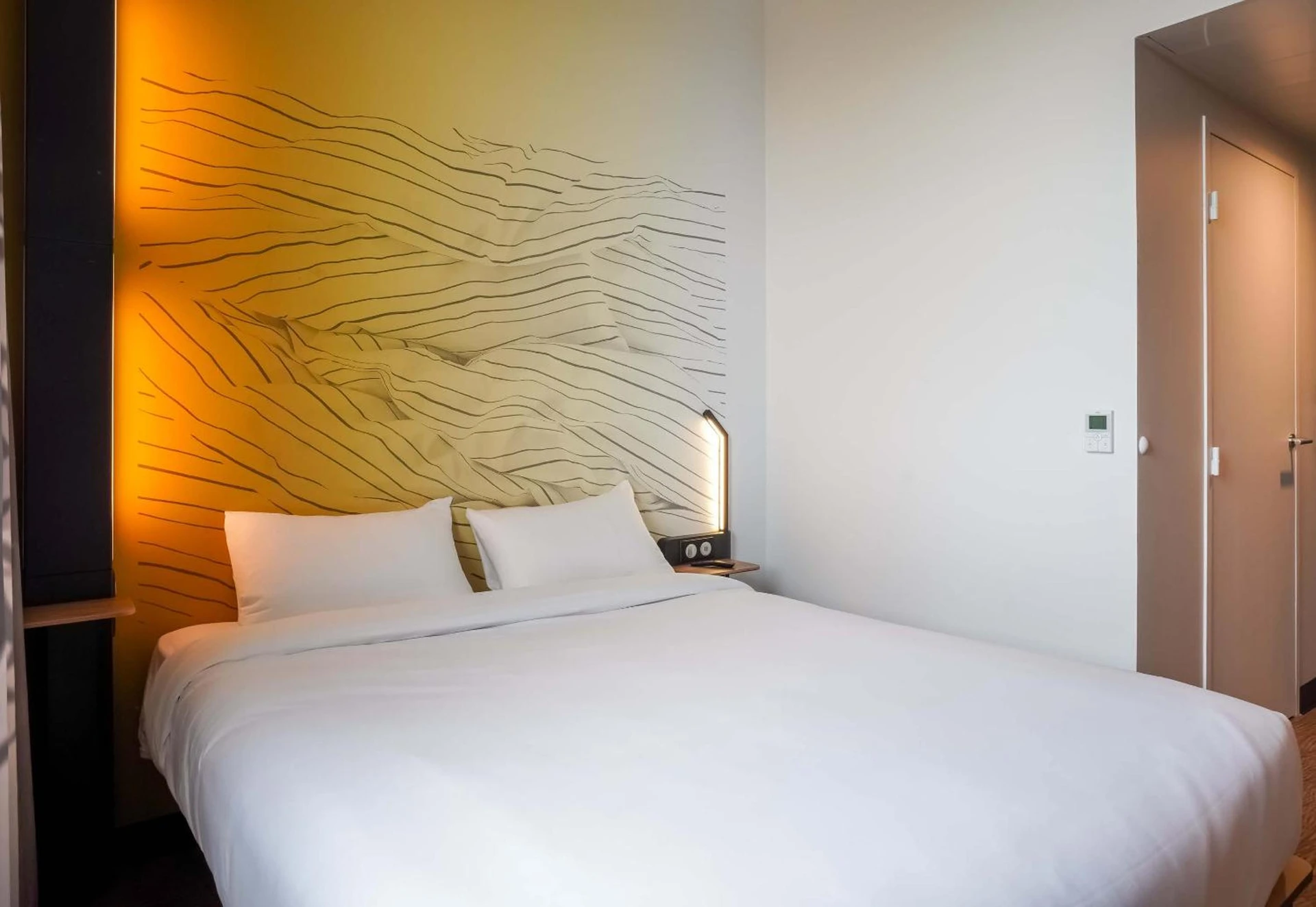 Chambre disponible pour un séminaire d'entreprise à B&B HOTEL Paris Porte d'Orléans - Montrouge