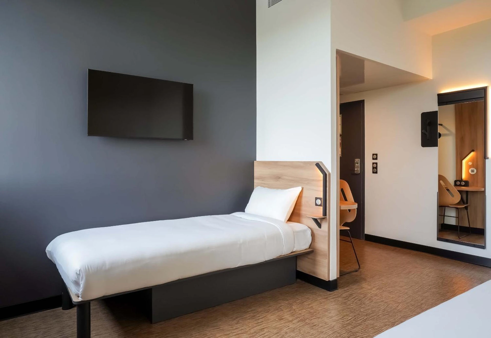 Chambre disponible pour un séminaire d'entreprise à B&B HOTEL Paris Porte d'Orléans - Montrouge