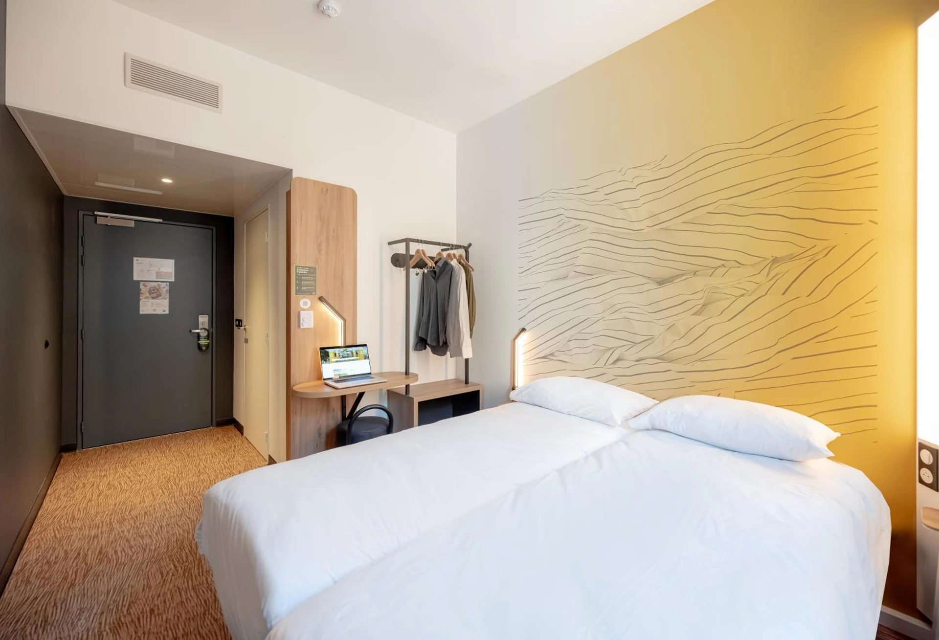 Magnifique chambre pour un séminaire d'entreprise à B&B HOTEL Toulon Centre Gare - Toulon
