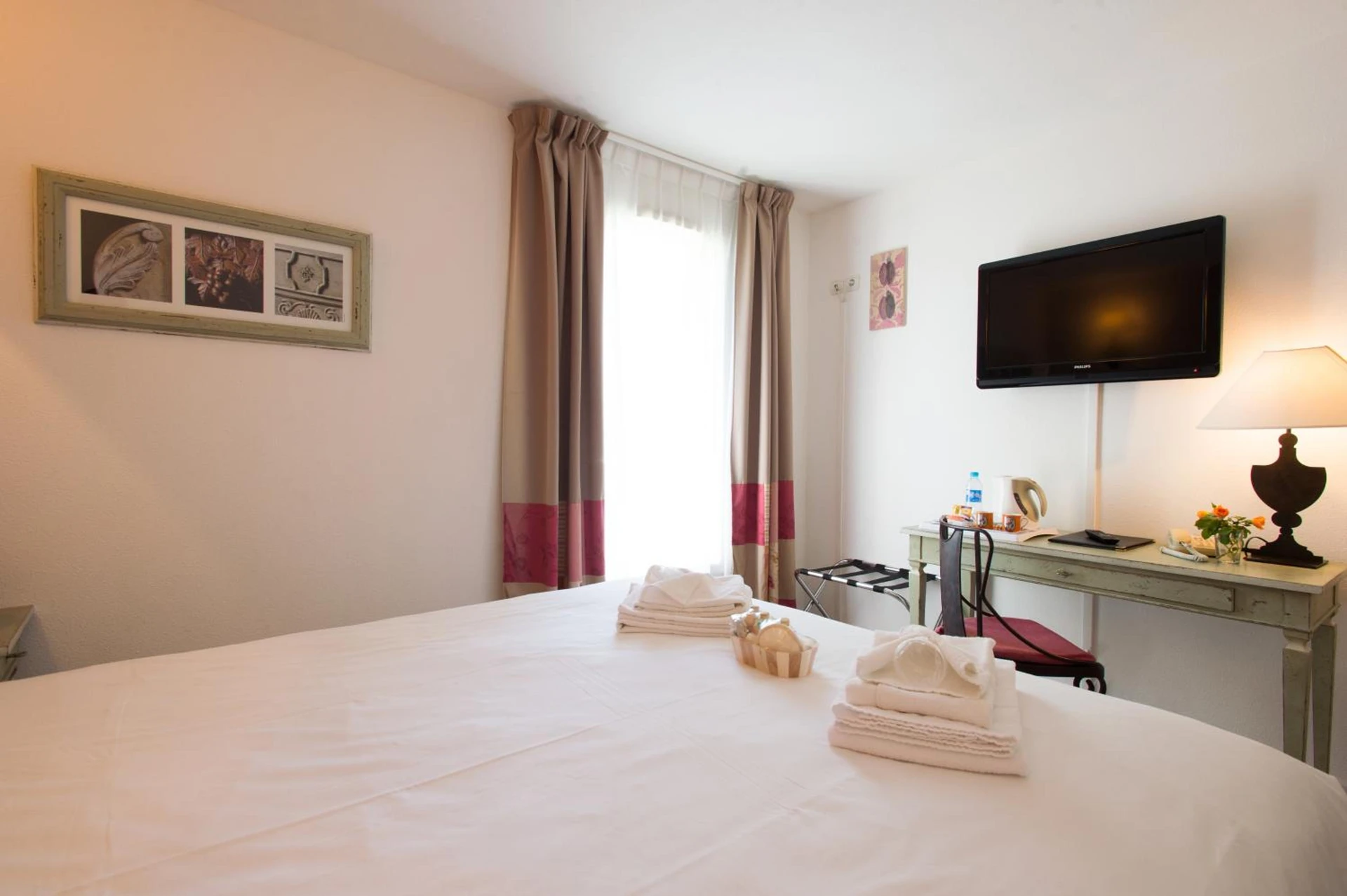 Magnifique chambre pour un séminaire d'entreprise à Best Western Hôtel Aurélia - Maussane-les-Alpilles