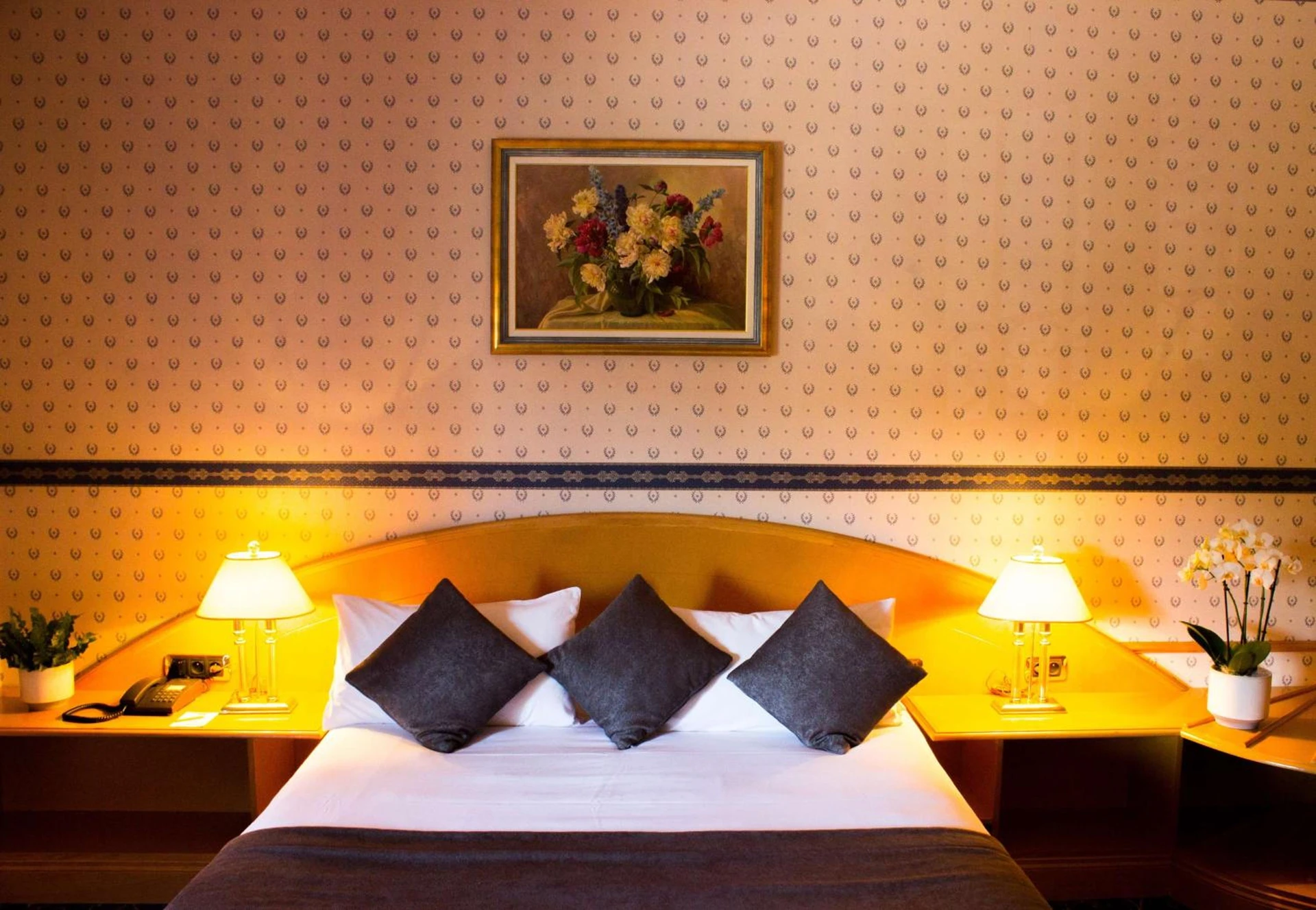 Chambre disponible pour un séminaire d'entreprise à Best Western Beauséjour - Lourdes