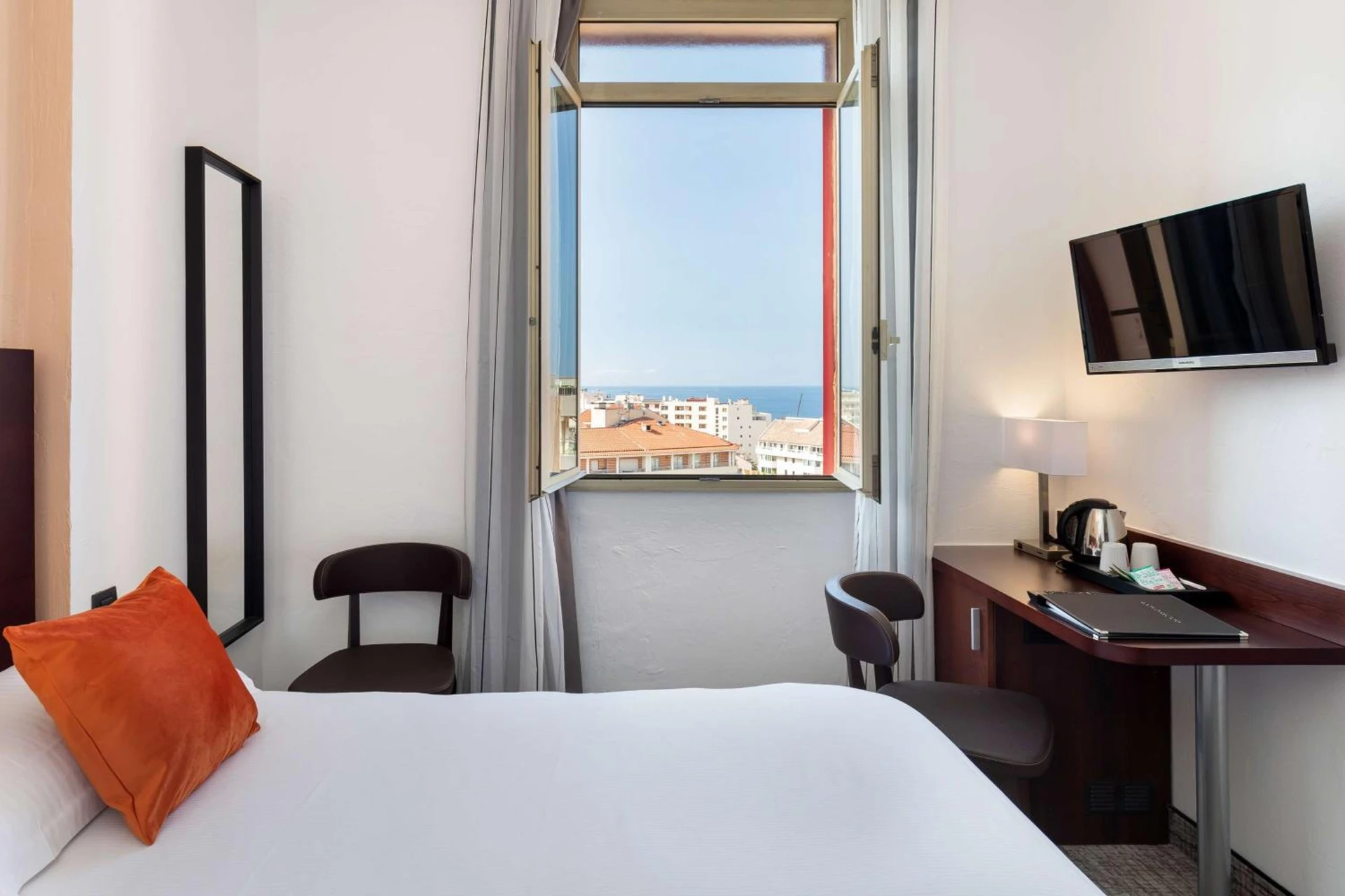 Chambre disponible pour un séminaire d'entreprise à Best Western Hôtel des Orangers Cannes - Cannes