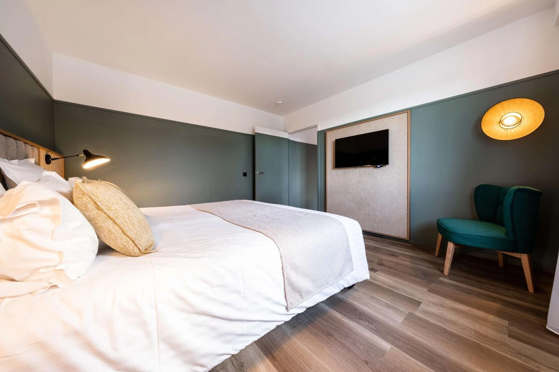 Magnifique chambre pour un séminaire d'entreprise à Best Western Plus l'Orée Paris Sud - Saulx-les-Chartreux