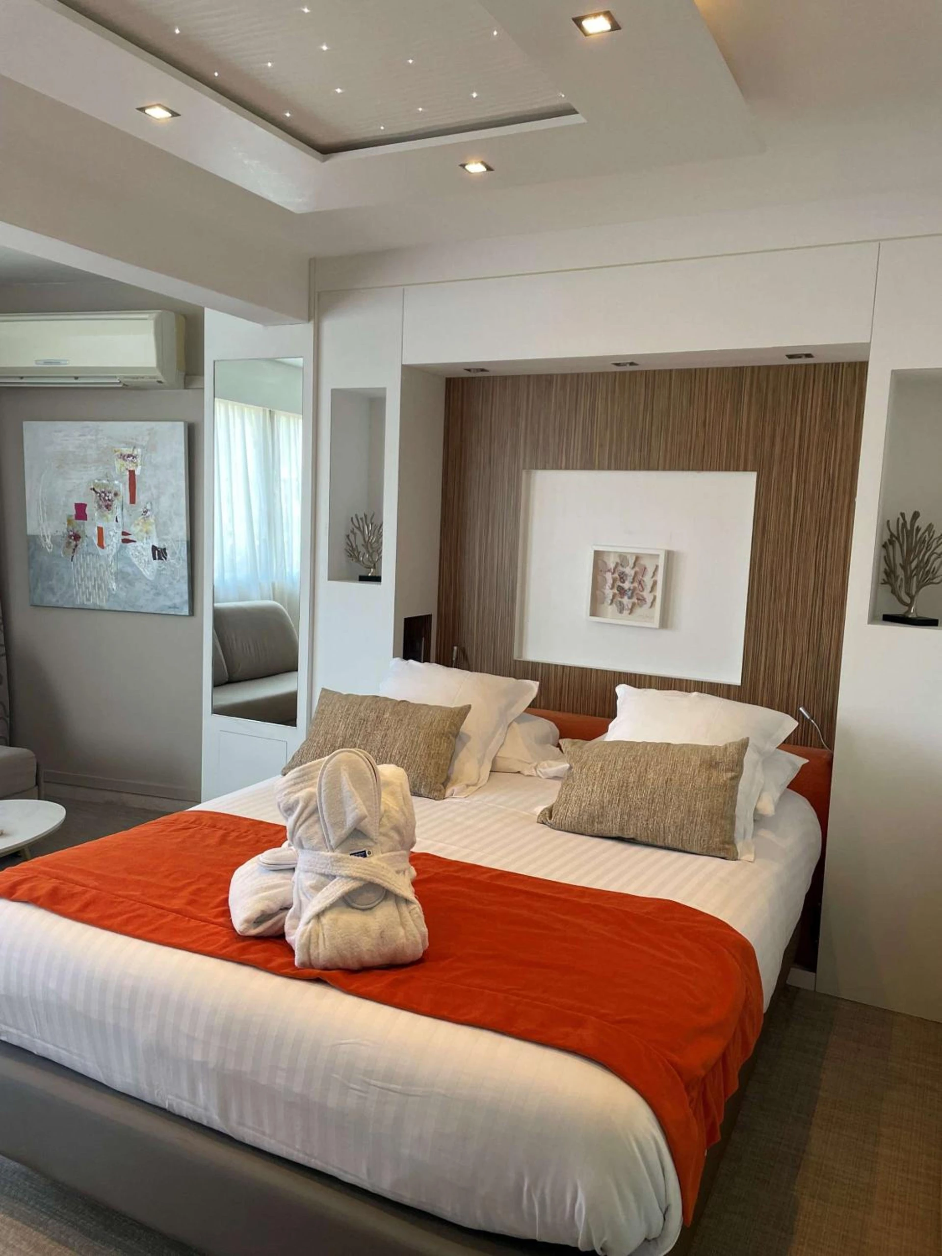 Magnifique chambre pour un séminaire d'entreprise à Best Western Plus Hôtel la Rade - Cassis