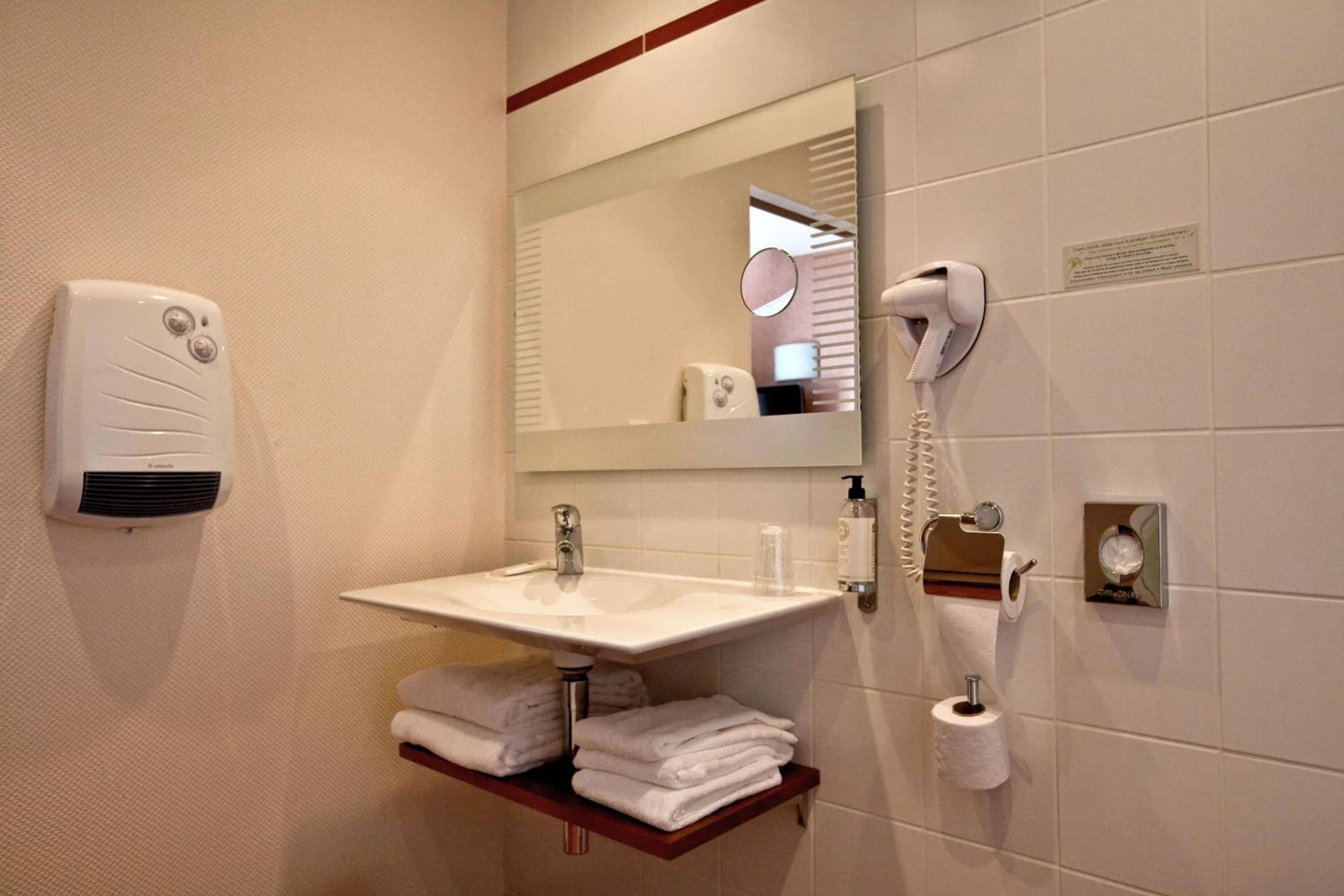 Chambre disponible pour un séminaire d'entreprise à Best Western Le Duguesclin Hôtel-Restaurant - Saint-Brieuc