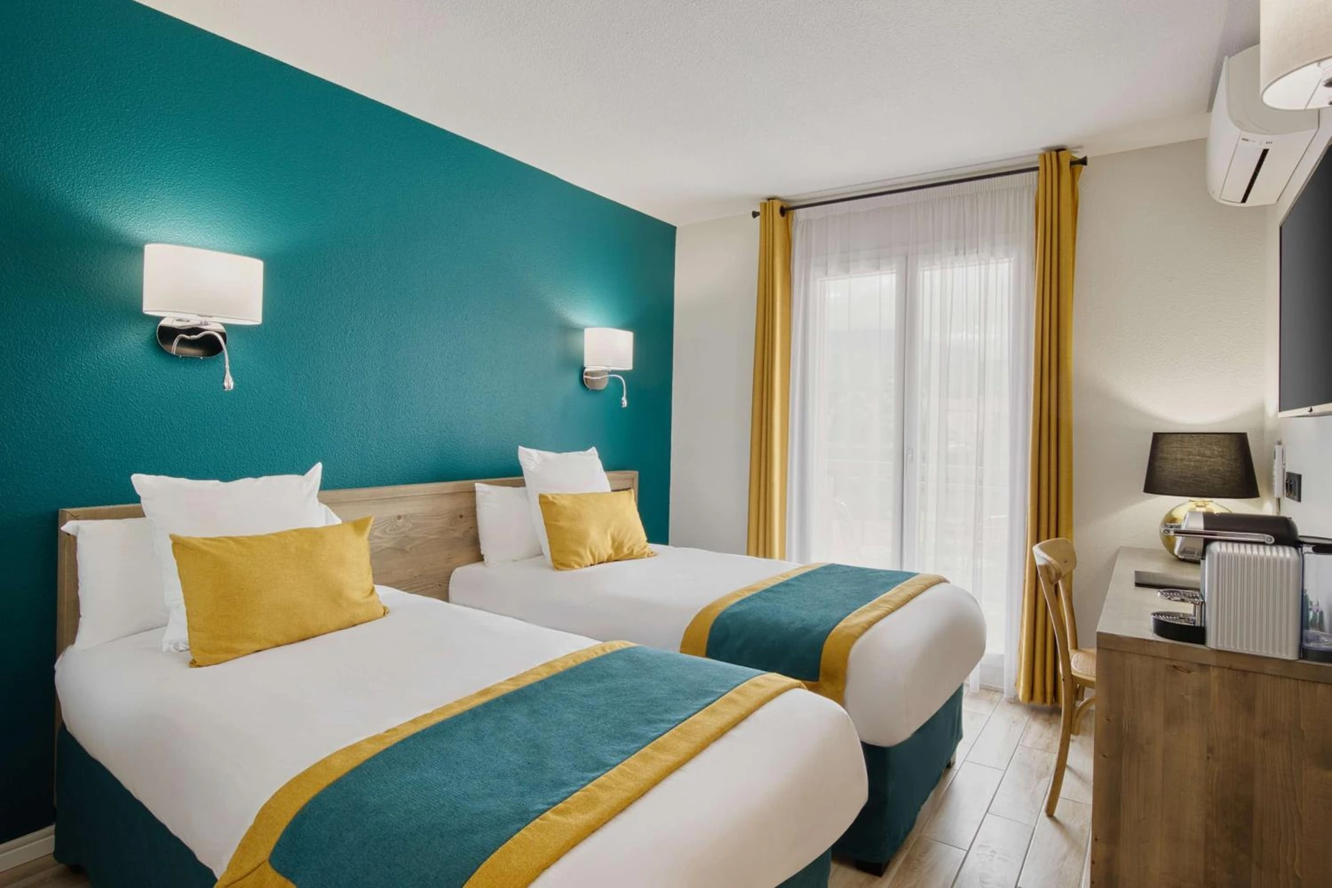 Magnifique chambre pour un séminaire d'entreprise à Best Western Le Vauban - Prades