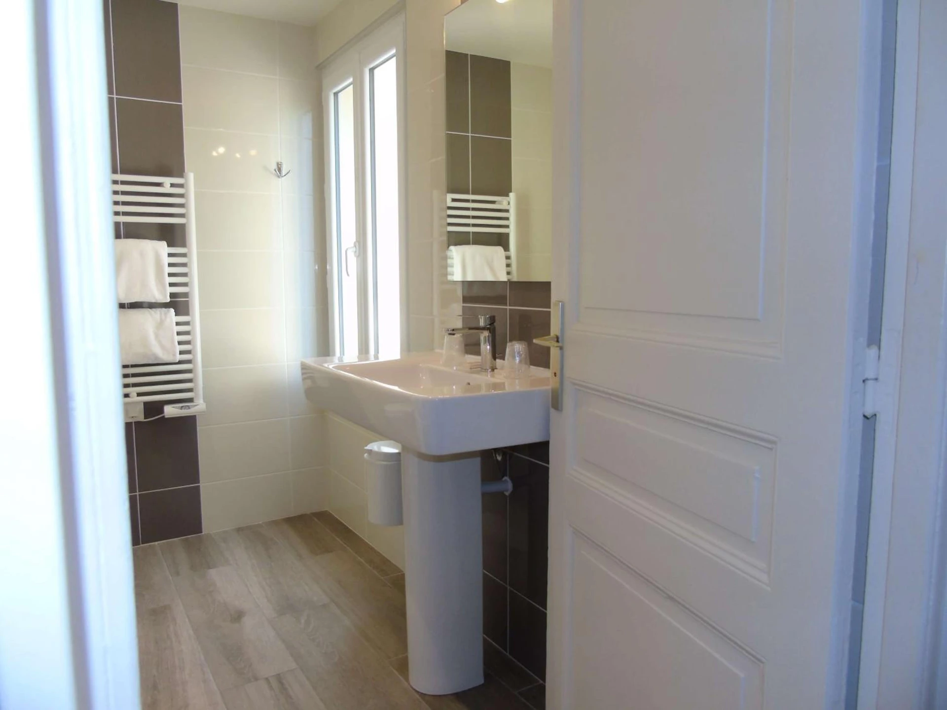 Chambre disponible pour un séminaire d'entreprise à Best Western Hôtel Montgomery - Pontorson