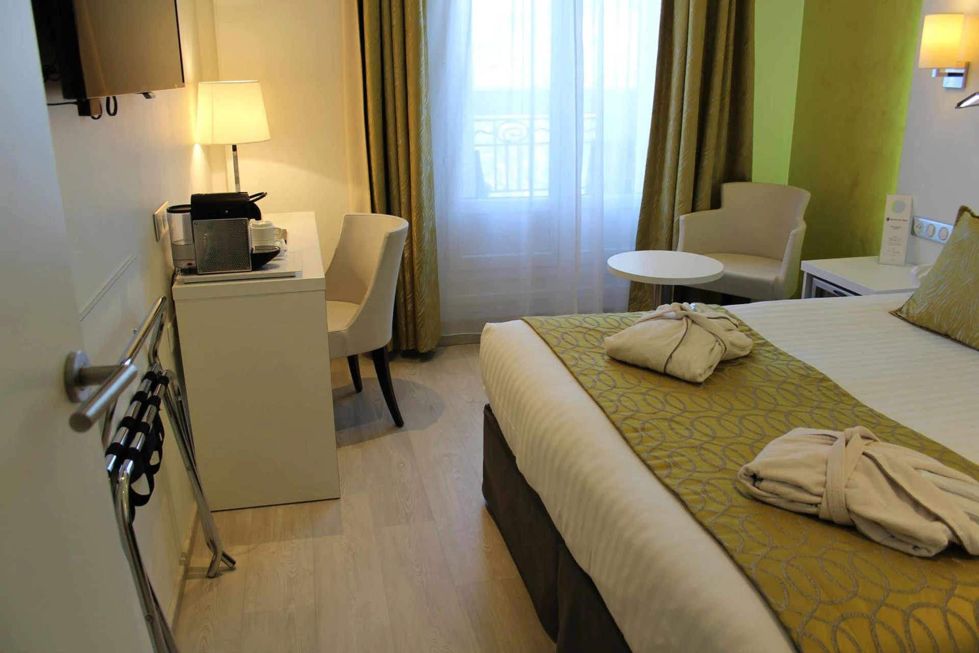 Chambre disponible pour un séminaire d'entreprise à Best Western Plus Hotel Carlton Annecy - Annecy