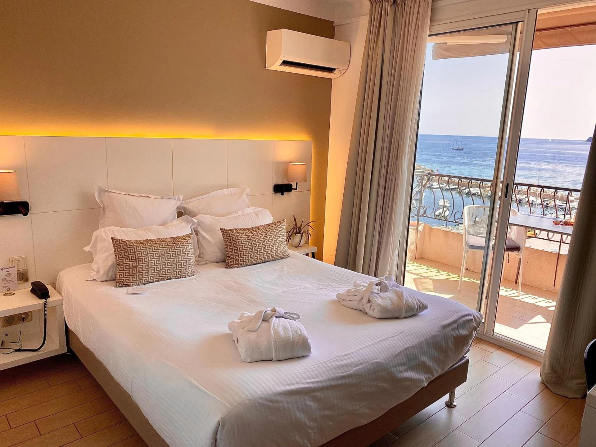 Chambre disponible pour un séminaire d'entreprise à Best Western Plus La Corniche - Toulon