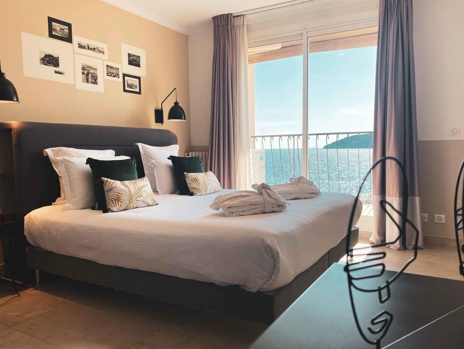 Chambre disponible pour un séminaire d'entreprise à Best Western Plus La Corniche - Toulon