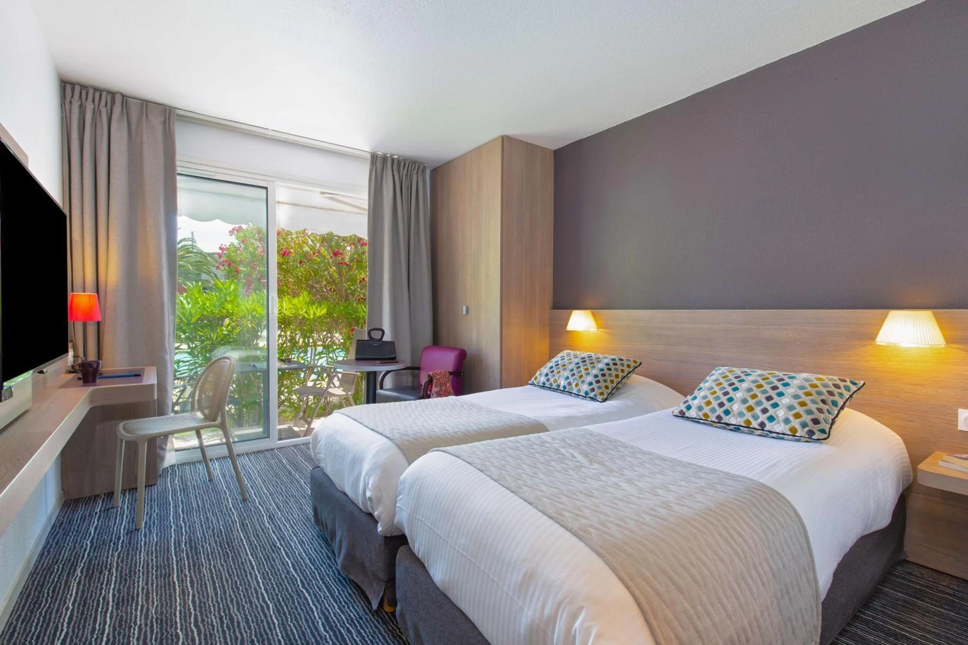 Chambre disponible pour un séminaire d'entreprise à Best Western Plus La Marina - Saint-Raphaël