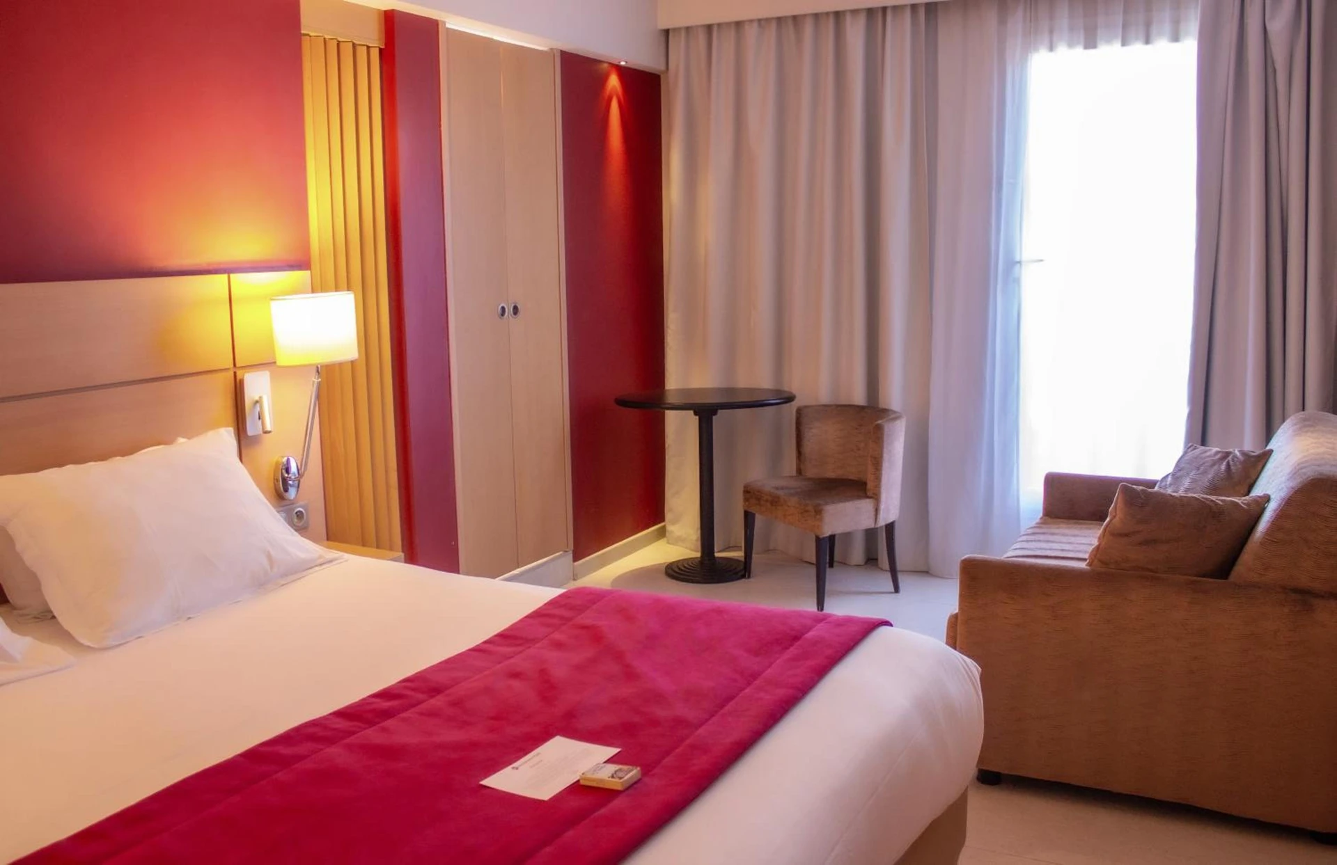 Chambre disponible pour un séminaire d'entreprise à Best Western Plus Le Lavarin - Avignon