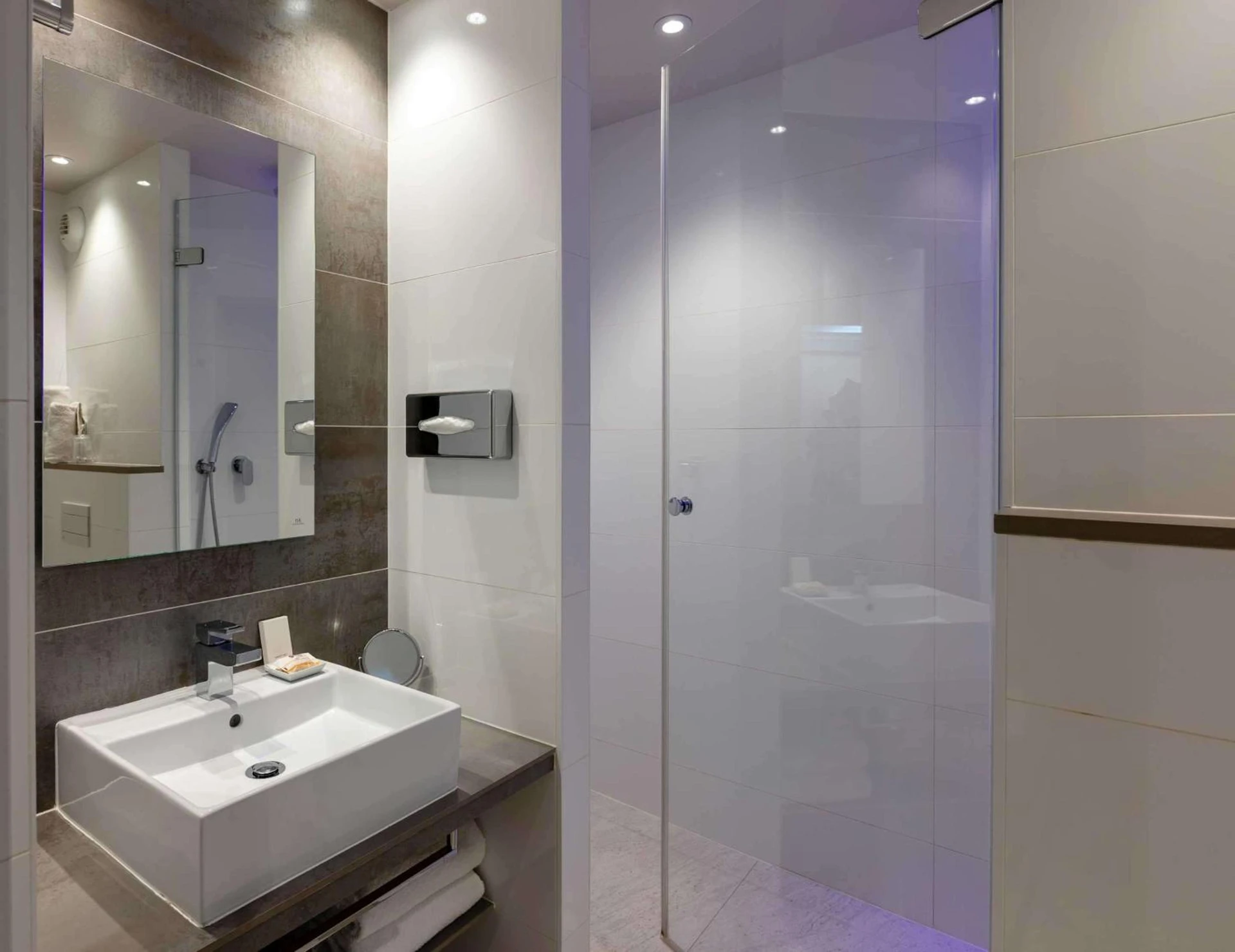Chambre disponible pour un séminaire d'entreprise à Best Western Plus Le Lavarin - Avignon