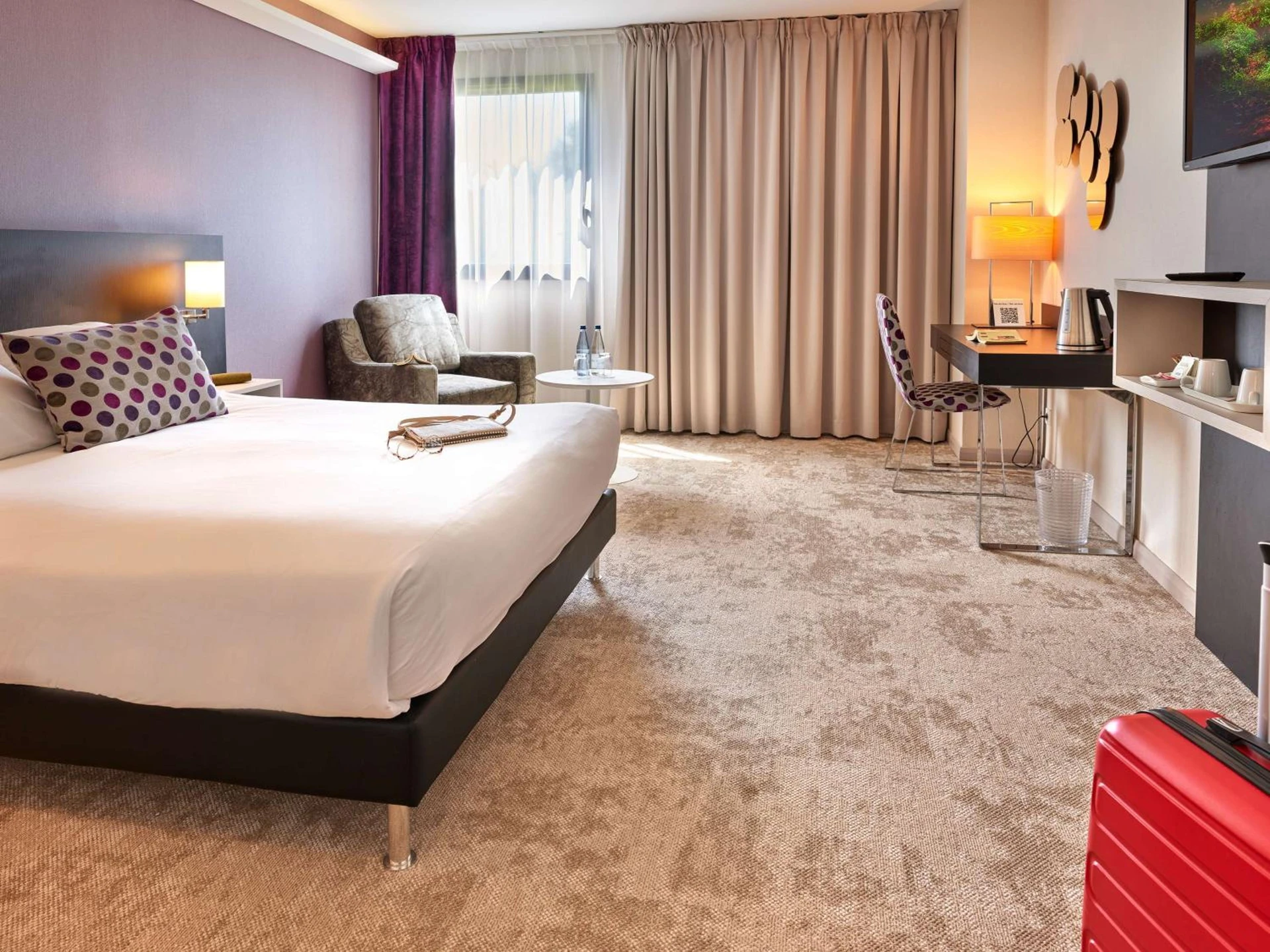 Magnifique chambre pour un séminaire d'entreprise à Best Western Plus Metz Technopole - Metz