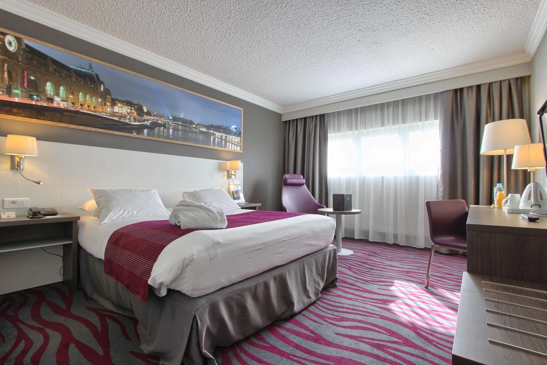 Chambre disponible pour un séminaire d'entreprise à Best Western Plus Paris Orly Airport - Rungis